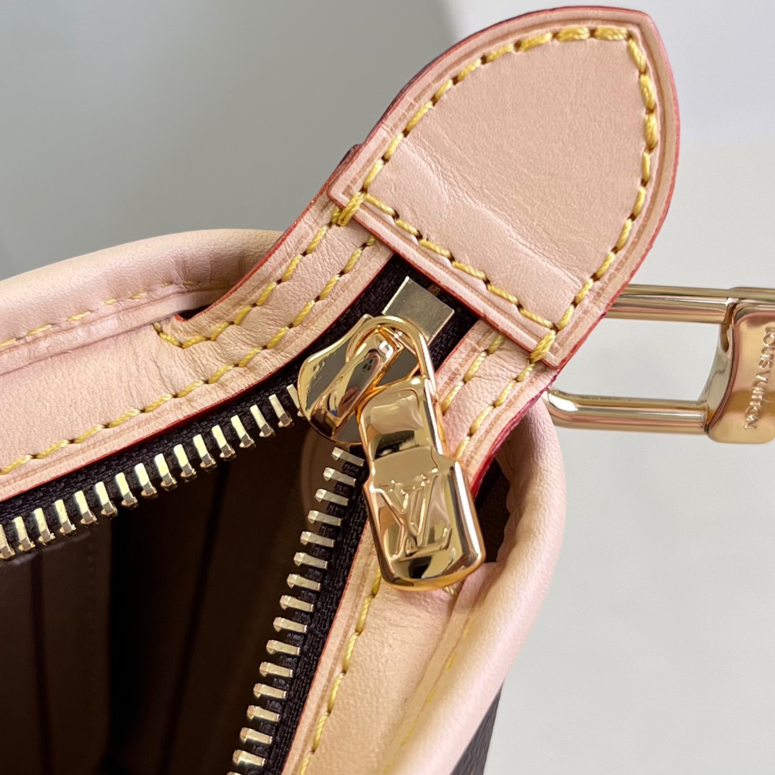 LV Designer Bag Shoulder Bag Luxury Bag Purse Tote Classic Logo Women's Tramp Bag High Quality Leather Crossbody  Fashion Printed Hand Bag