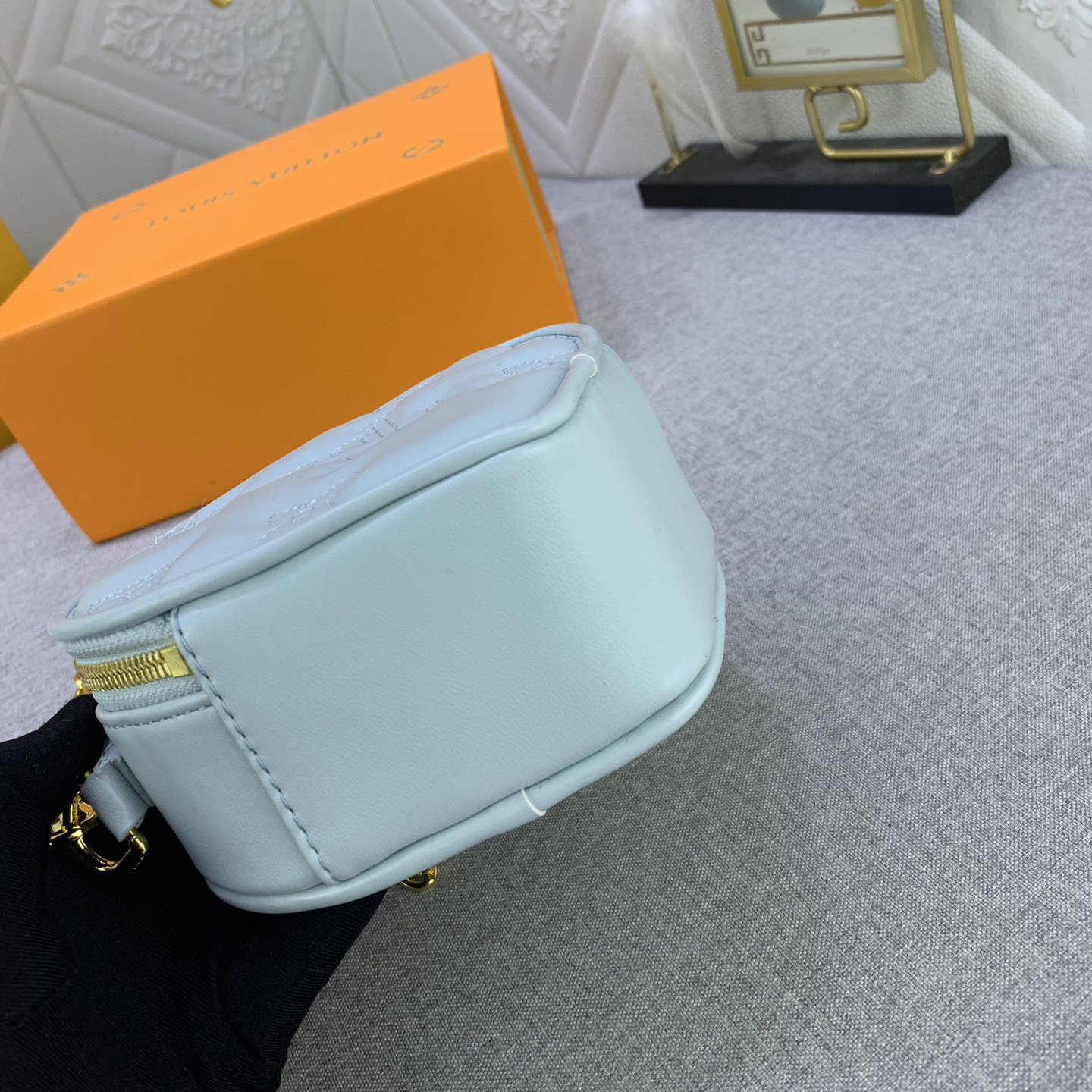 LV Designer Bagss Luxury Love Shape Bag Shoulder Bag Crossbody Purse Ladies Fashion Mini Bag High Quality Leather Zipper Armpit Bag