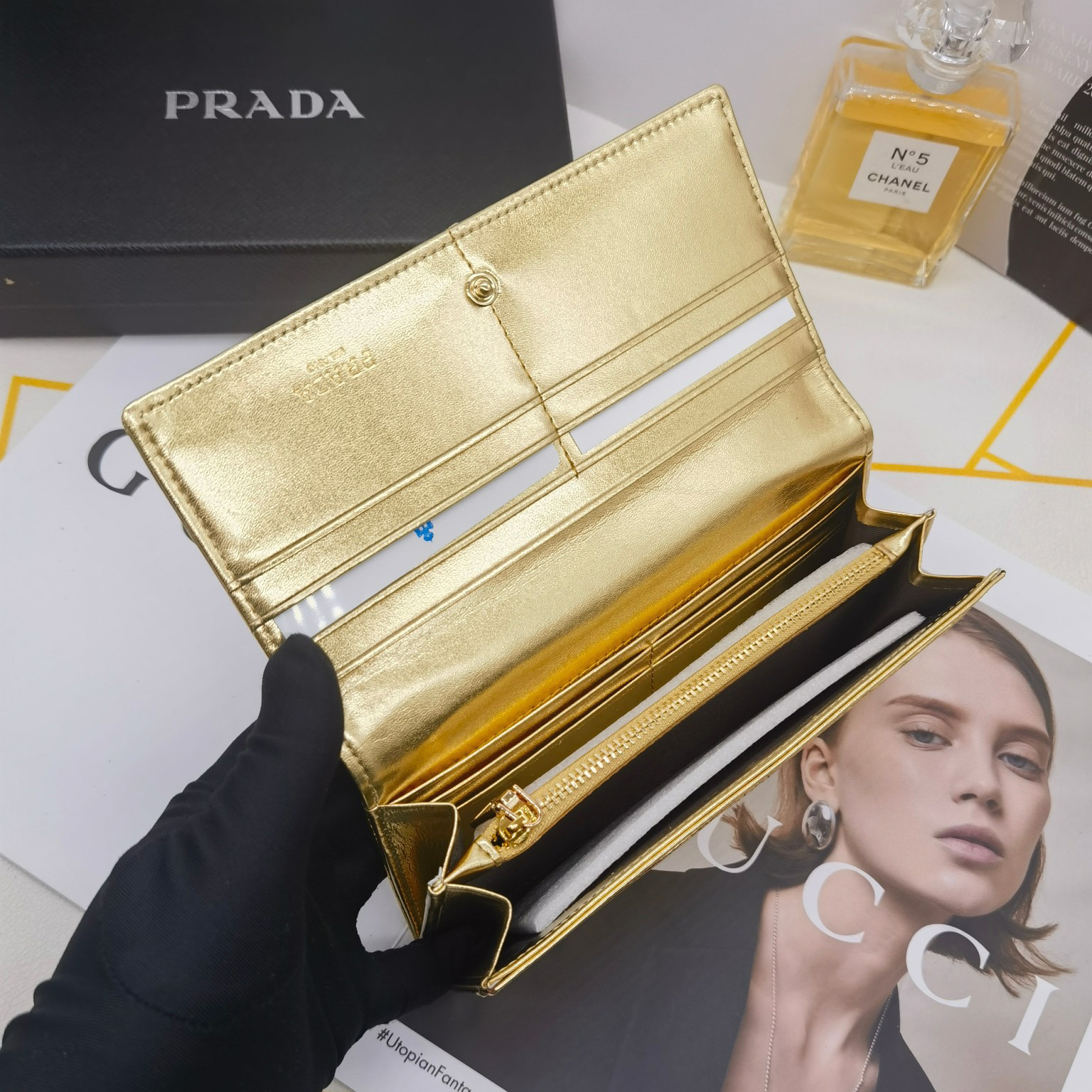 Prada Long Wallet for Women New Fashion Versatile Simple Niche Design Clutch bag Multi-Card Designer Package Slot ID Holder Bag