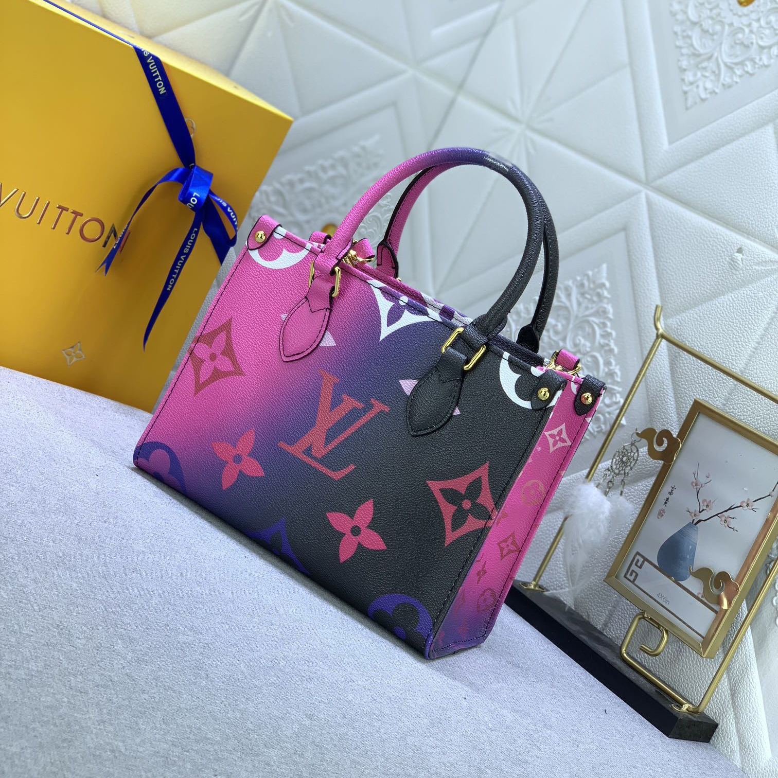 LV Designer Bag Fashion Luxury Bag Crossbody Bag Handbag Women's Casual Handbag Fashion Chain Crossbody Bag Women's Large Capacity Bag