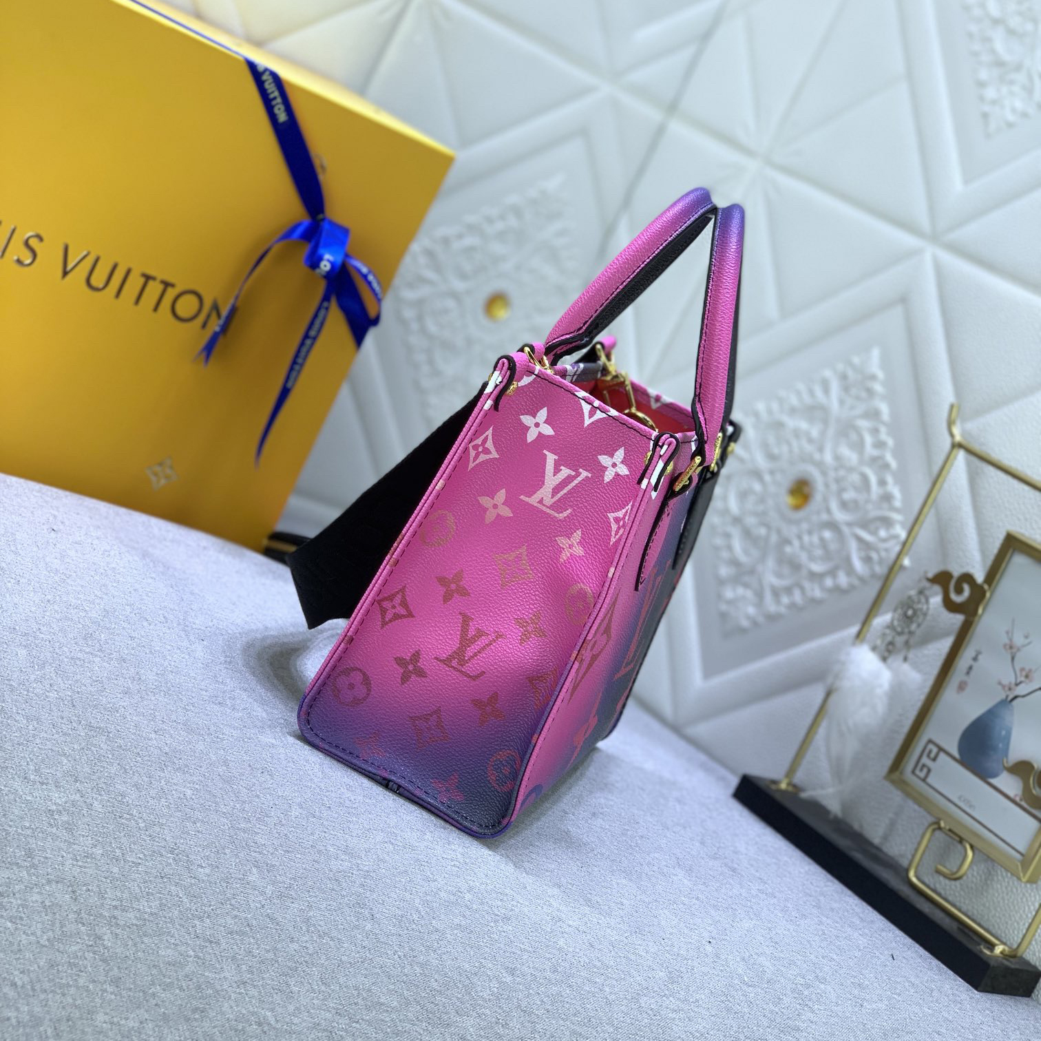 LV Designer Bag Fashion Luxury Bag Crossbody Bag Handbag Women's Casual Handbag Fashion Chain Crossbody Bag Women's Large Capacity Bag