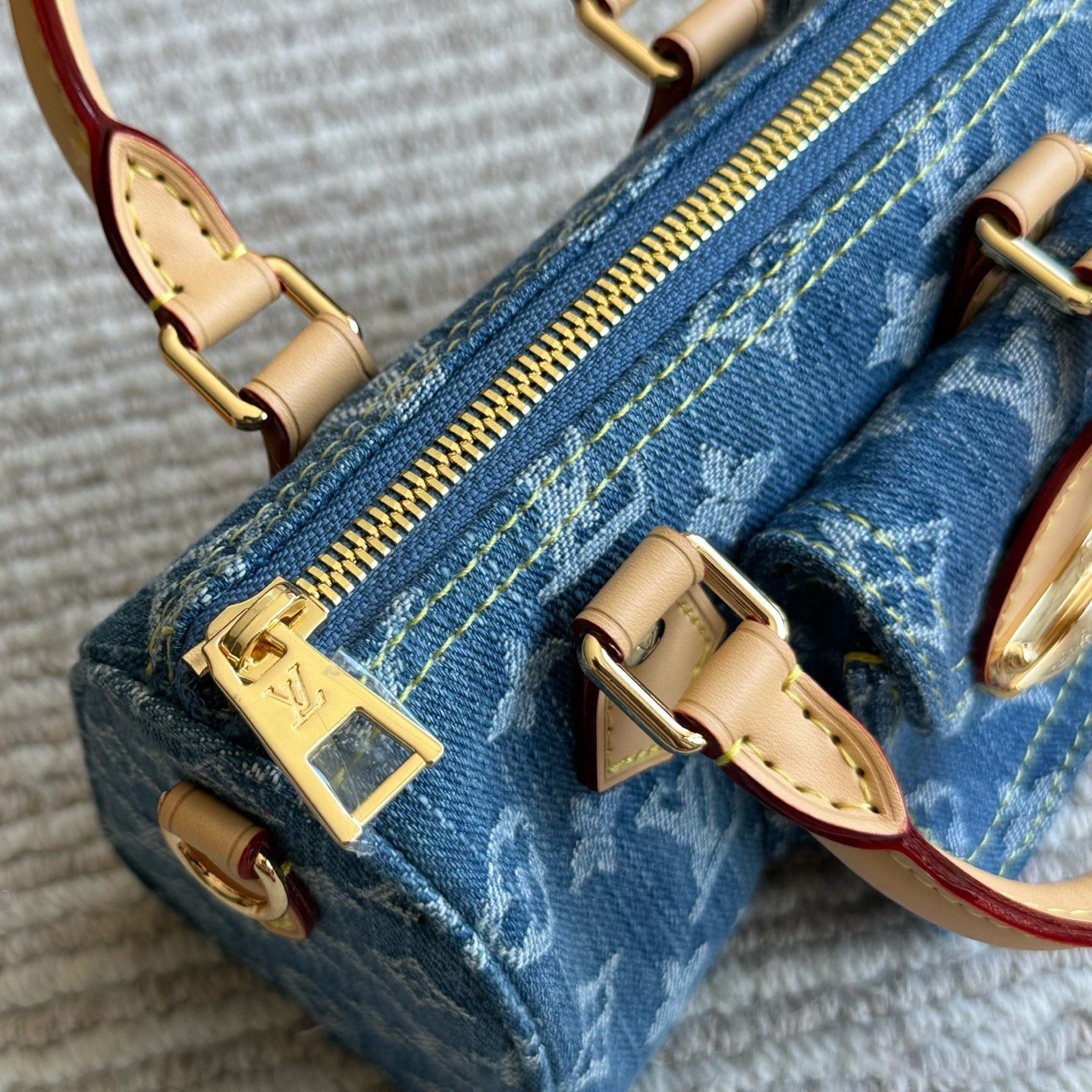 LV Designer Bag Luxury Leather Crossbody Shoulder Underarm Bag Ladies Women's Fashion Printed Chain Zipper Closure Purse