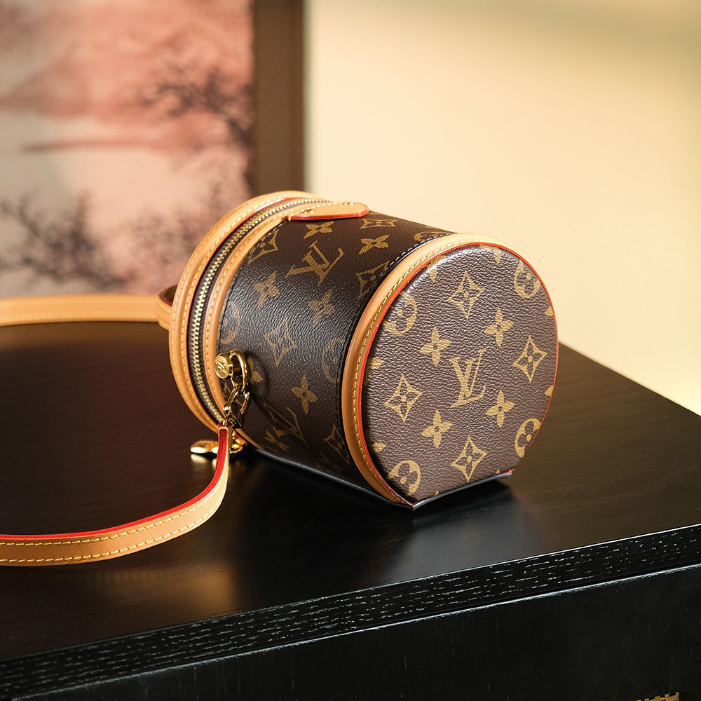 LV Designer Bag Shoulder Bag Bucket Women Luxury Bag Luxury Temperament Graffiti Cylindrical Everything Stylish Bag