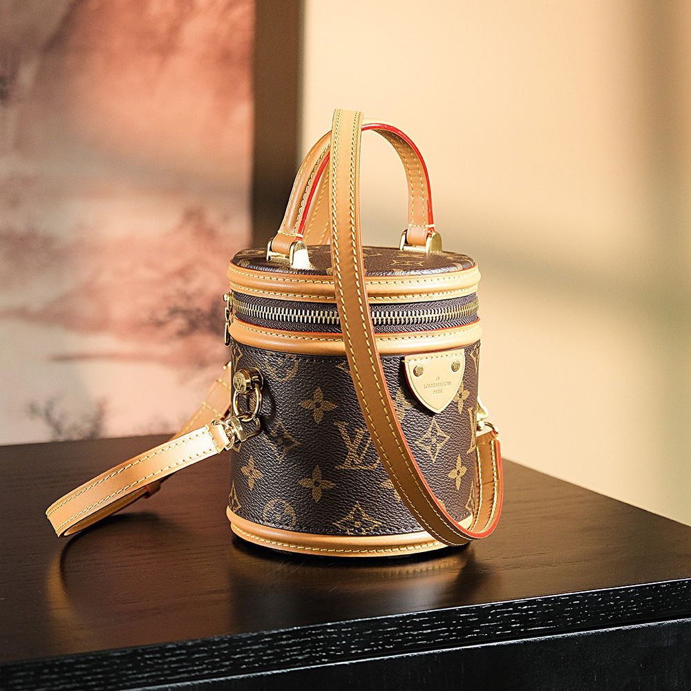 LV Designer Bag Shoulder Bag Bucket Women Luxury Bag Luxury Temperament Graffiti Cylindrical Everything Stylish Bag