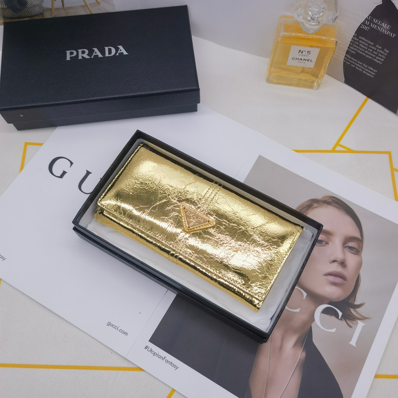 Prada Long Wallet for Women New Fashion Versatile Simple Niche Design Clutch bag Multi-Card Designer Package Slot ID Holder Bag