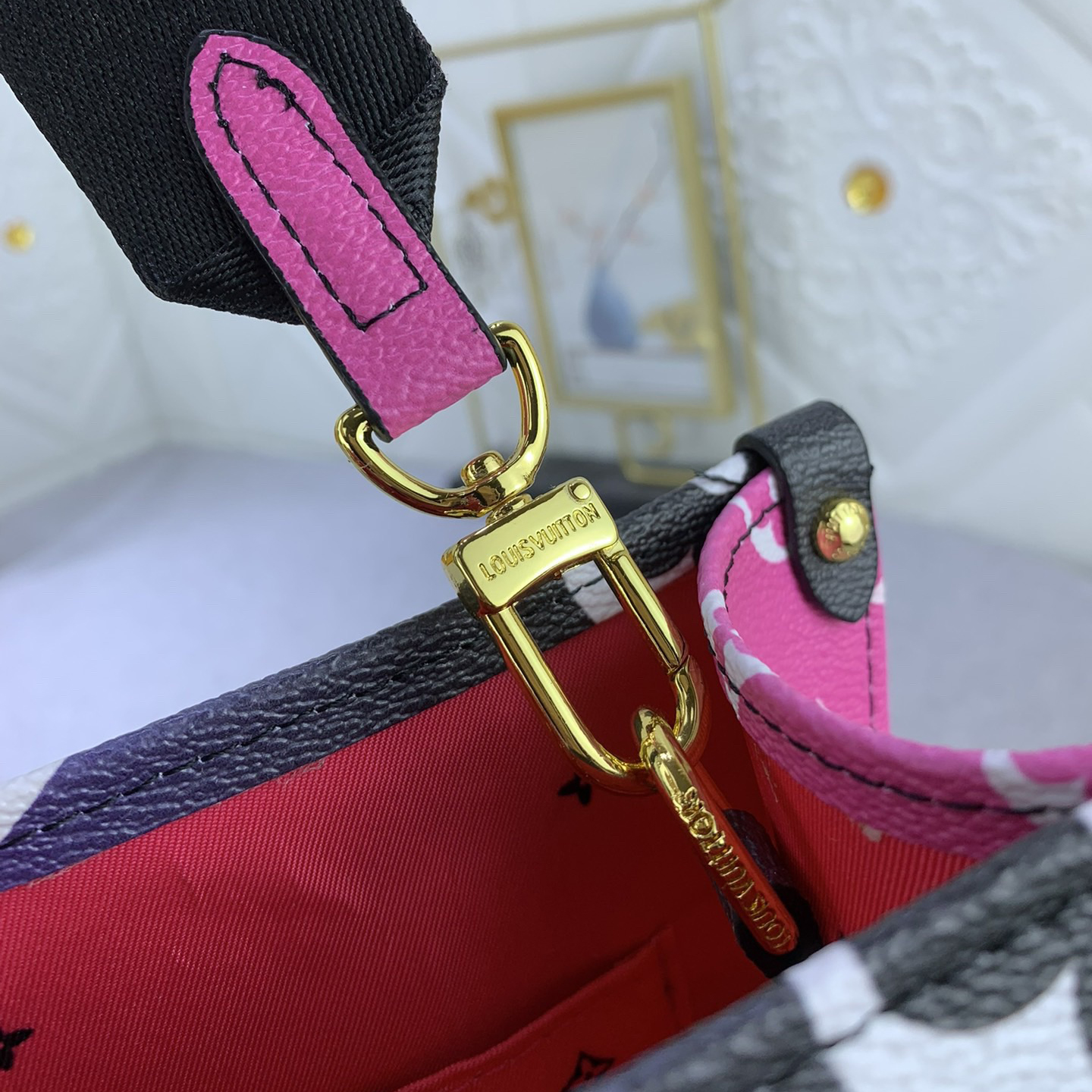 LV Designer Bag Fashion Luxury Bag Crossbody Bag Handbag Women's Casual Handbag Fashion Chain Crossbody Bag Women's Large Capacity Bag