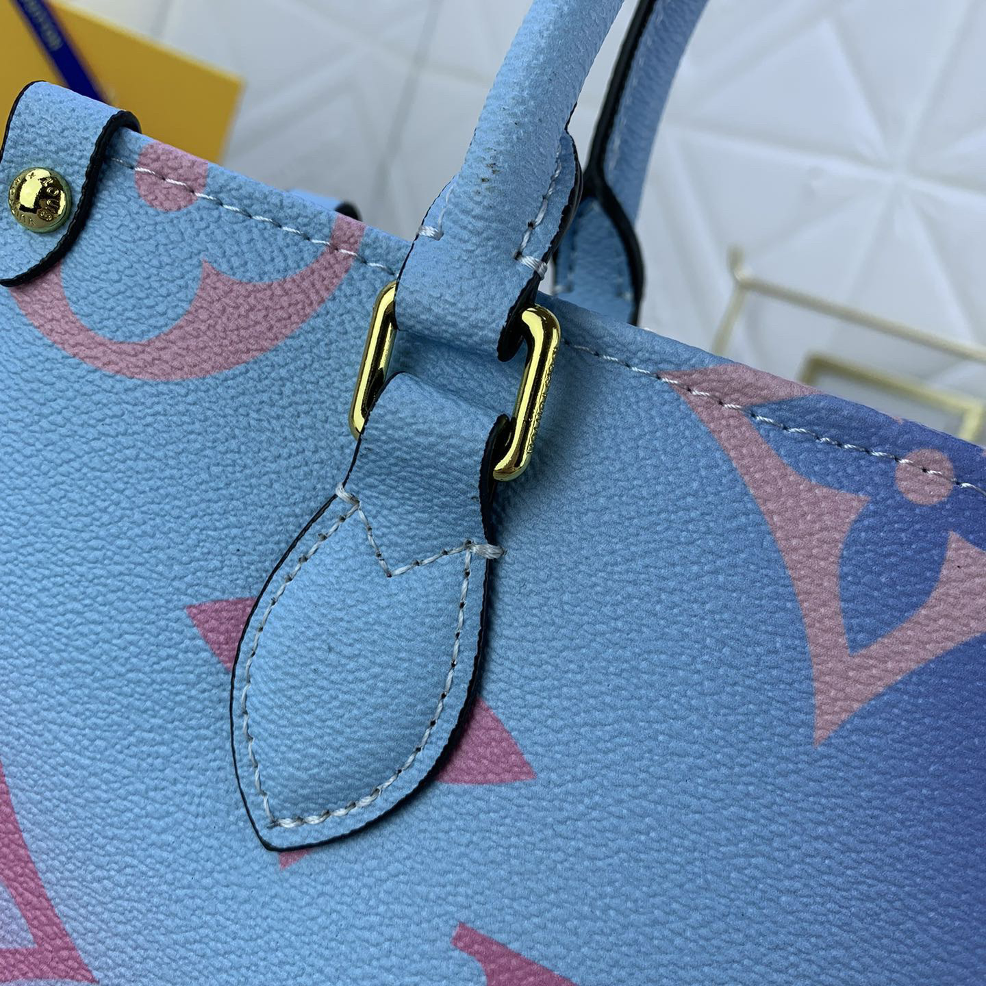 LV Designer Bag Fashion Luxury Bag Crossbody Bag Handbag Women's Casual Handbag Fashion Chain Crossbody Bag Women's Large Capacity Bag