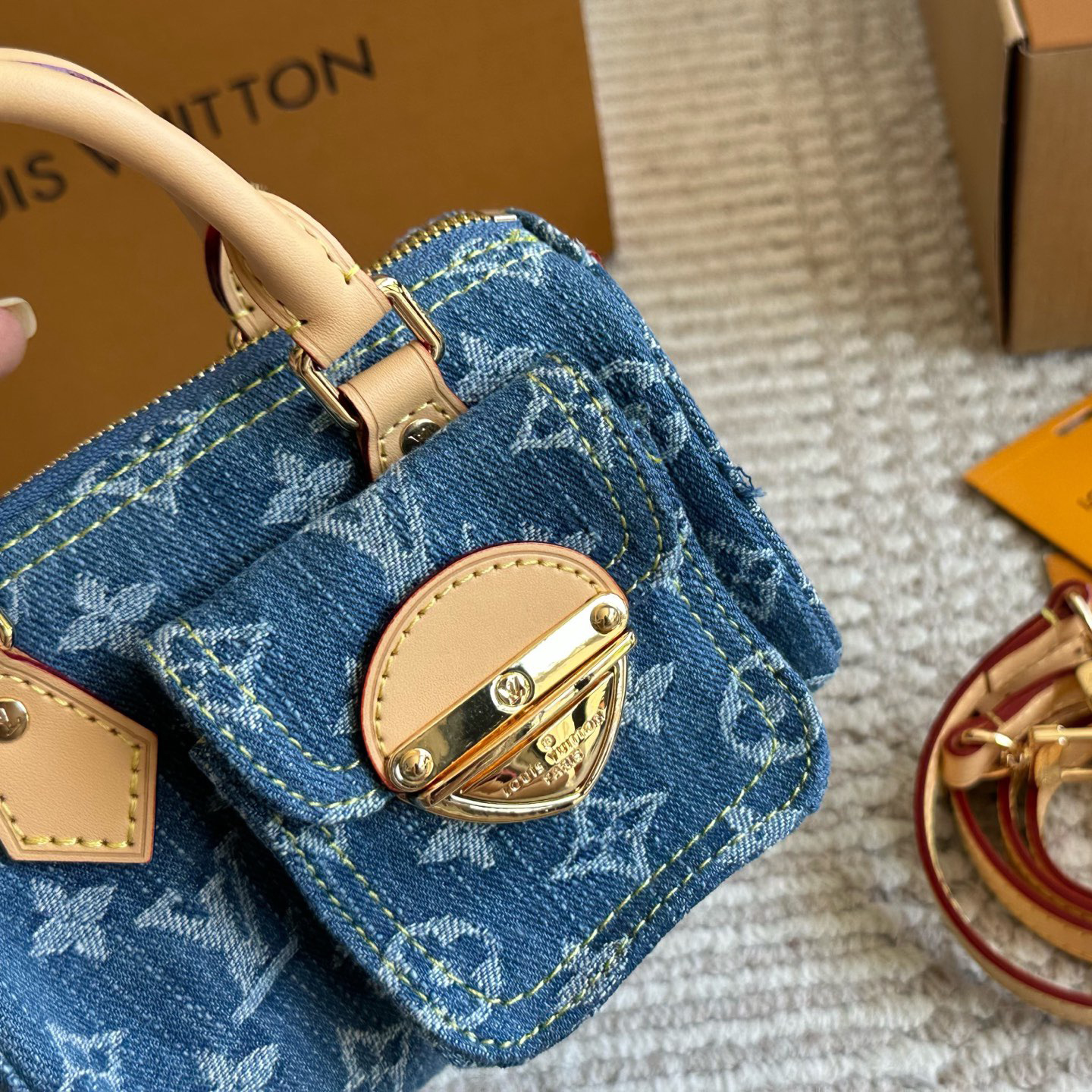 LV Designer Bag Luxury Leather Crossbody Shoulder Underarm Bag Ladies Women's Fashion Printed Chain Zipper Closure Purse