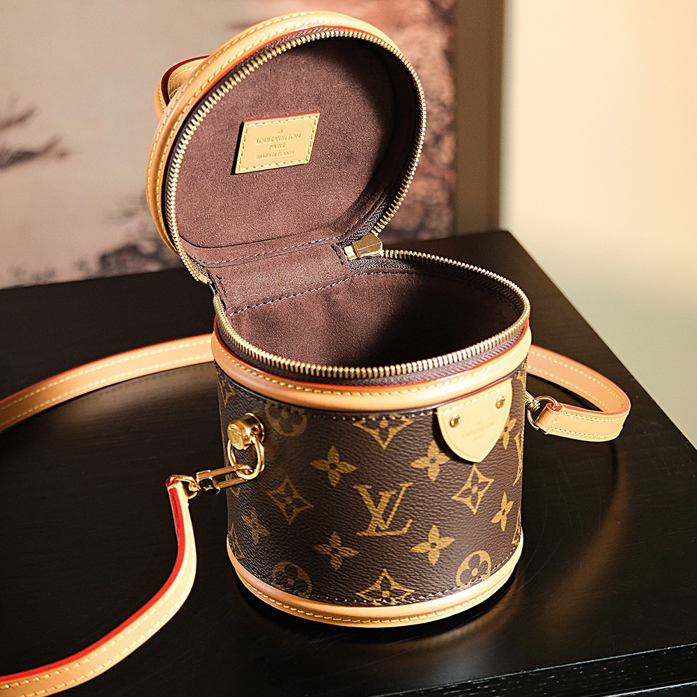 LV Designer Bag Shoulder Bag Bucket Women Luxury Bag Luxury Temperament Graffiti Cylindrical Everything Stylish Bag