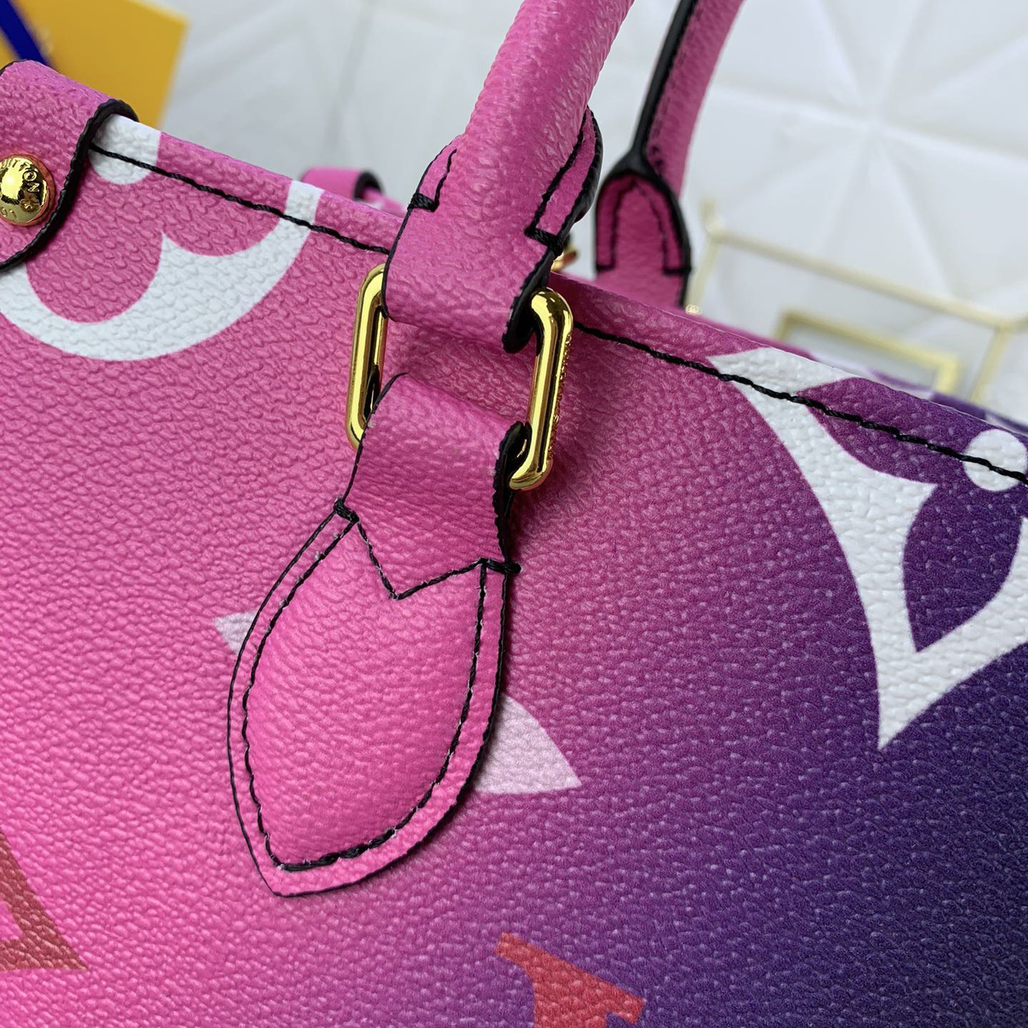 LV Designer Bag Fashion Luxury Bag Crossbody Bag Handbag Women's Casual Handbag Fashion Chain Crossbody Bag Women's Large Capacity Bag