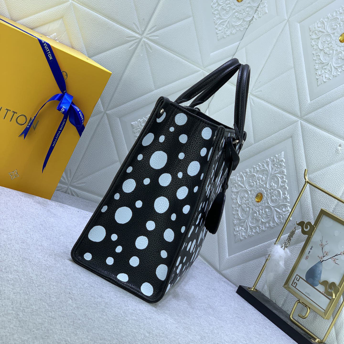 LV Designer Bagss Luxury Bag Printed Handbag The Its Ample Interior Can Accommodate Printed Laptops And Other Office Supplies Fashion Bag High Quality Leather Bag