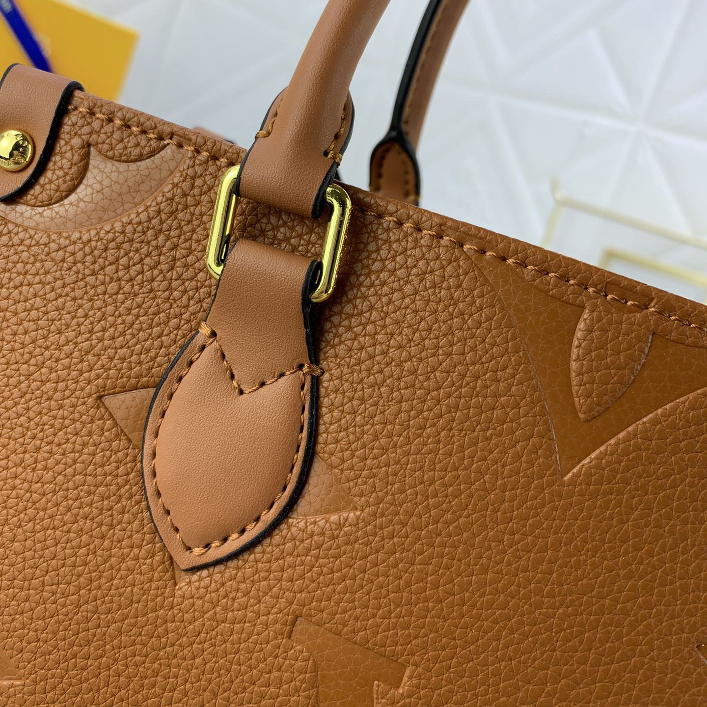 LV Designer Bagss Luxury Bag Printed Handbag The Its Ample Interior Can Accommodate Printed Laptops And Other Office Supplies Fashion Bag High Quality Leather Bag