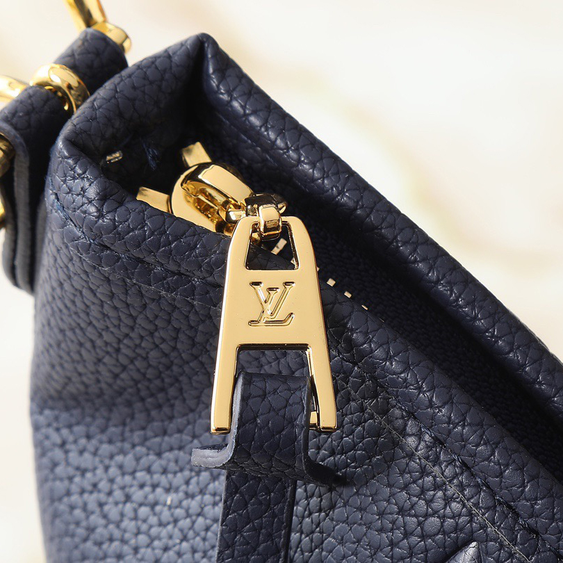 LV Designer Bagss Luxury Bag Shoulder Bag Canvas and leather edging create a design that fits the body shape Large inner bag Ladies Fashion Bag High Quality Leather Bag