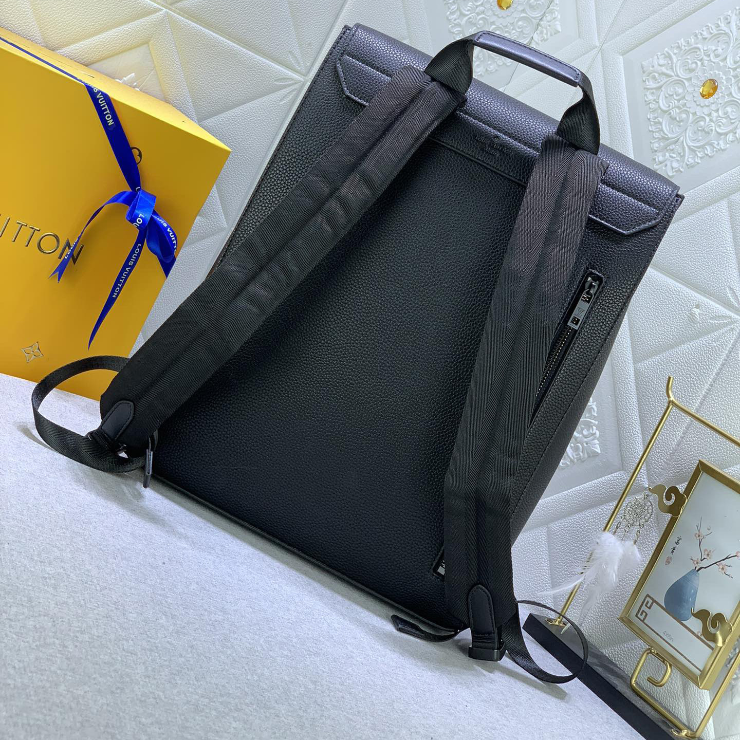 LV Stylish Design Men's And Women's Outdoor Backpack For Studen Backpack Shoulder Simple Yet Sophisticated, Trendy And Cool Style