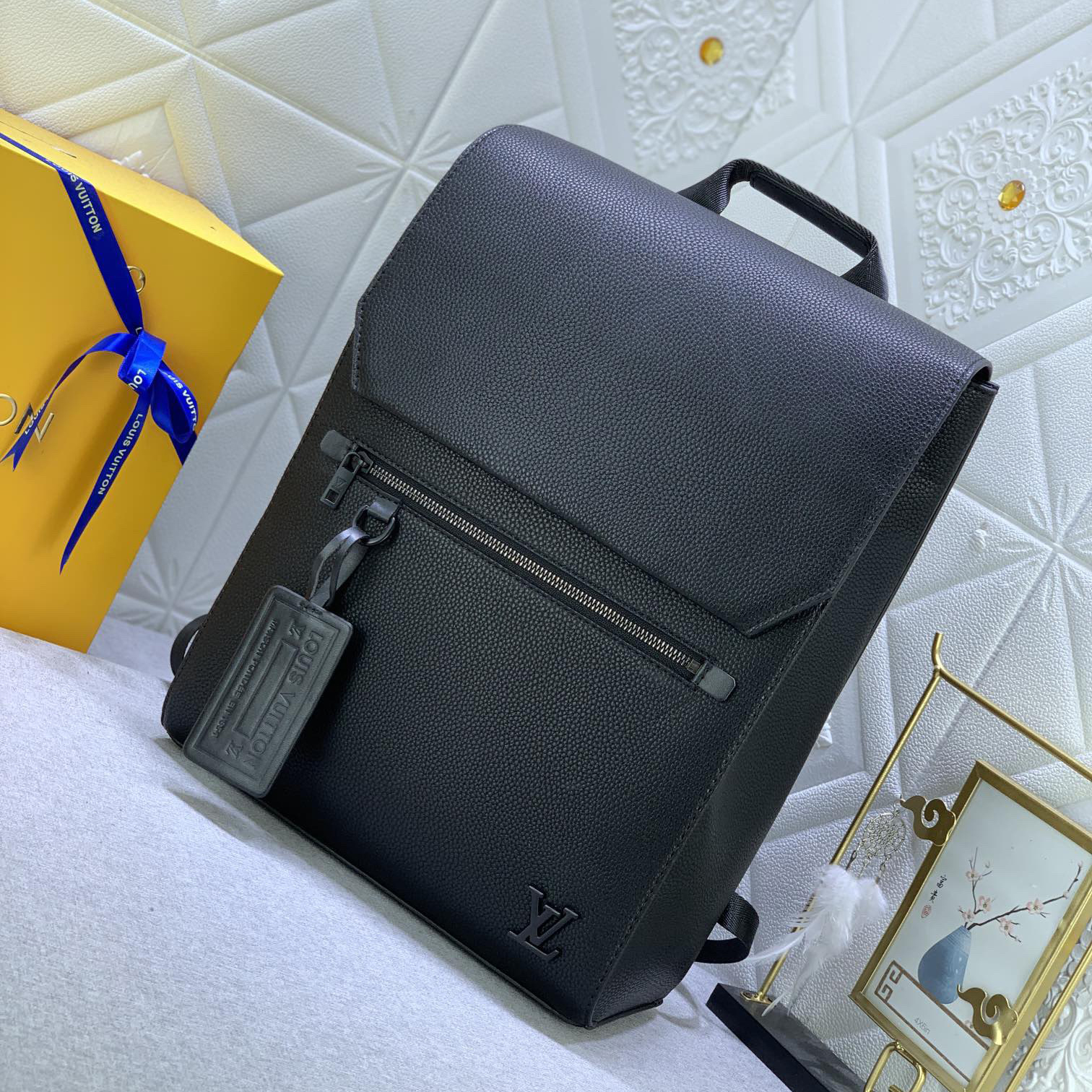 LV Stylish Design Men's And Women's Outdoor Backpack For Studen Backpack Shoulder Simple Yet Sophisticated, Trendy And Cool Style