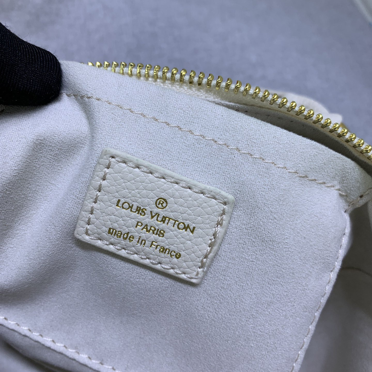 LV Designer Bag Luxury Leather Crossbody Shoulder Underarm Bag Ladies Women's Fashion Printed Chain Zipper Closure Purse