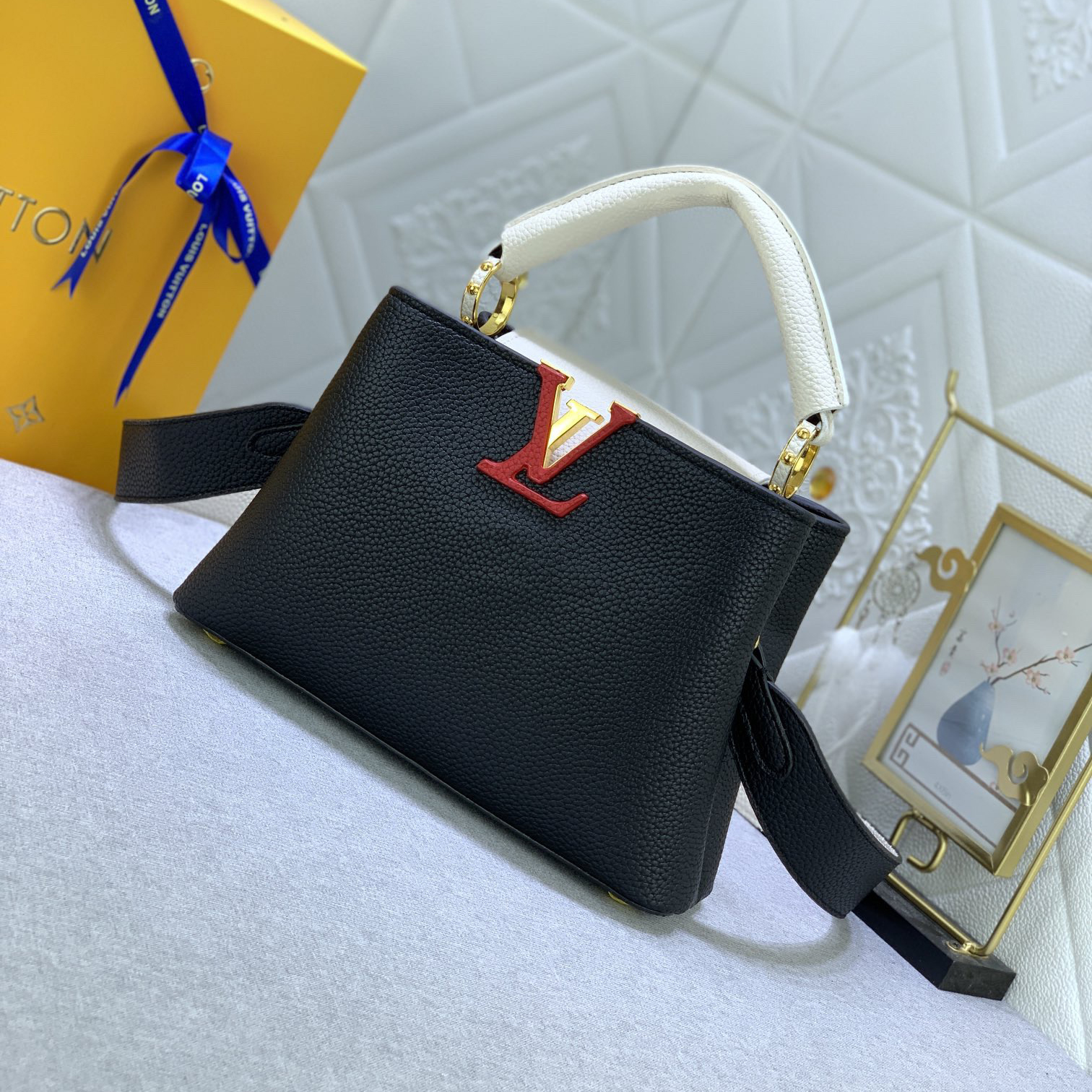LV Designer Bagss Luxury Bag Shoulder Bag Paired With Lv Letter Iconic Side Rings And Monogram Floral Flip Cover Crossbody Purse Ladies Fashion Bag High Quality Leather Zipper Armpit Bag