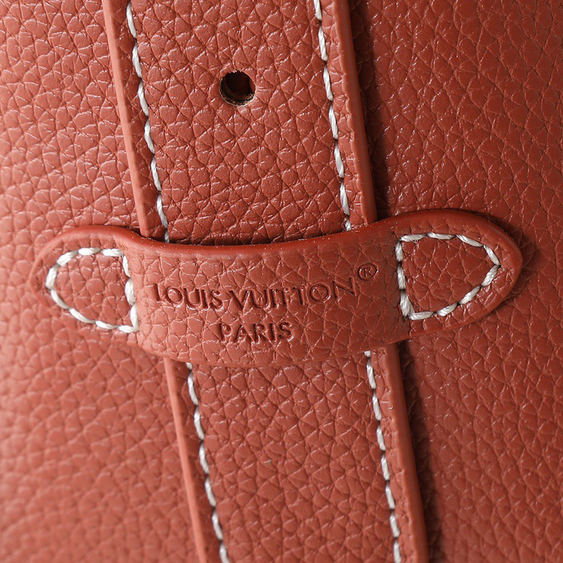 LV Designer Using Grain Leather To Shape A Compact Bucket Bag Configuration Luxury Bag Shoulder Bag Ladies Fashion Bag High Quality Leather Zipper Armpit Bag Lv Padlock Is Detachable