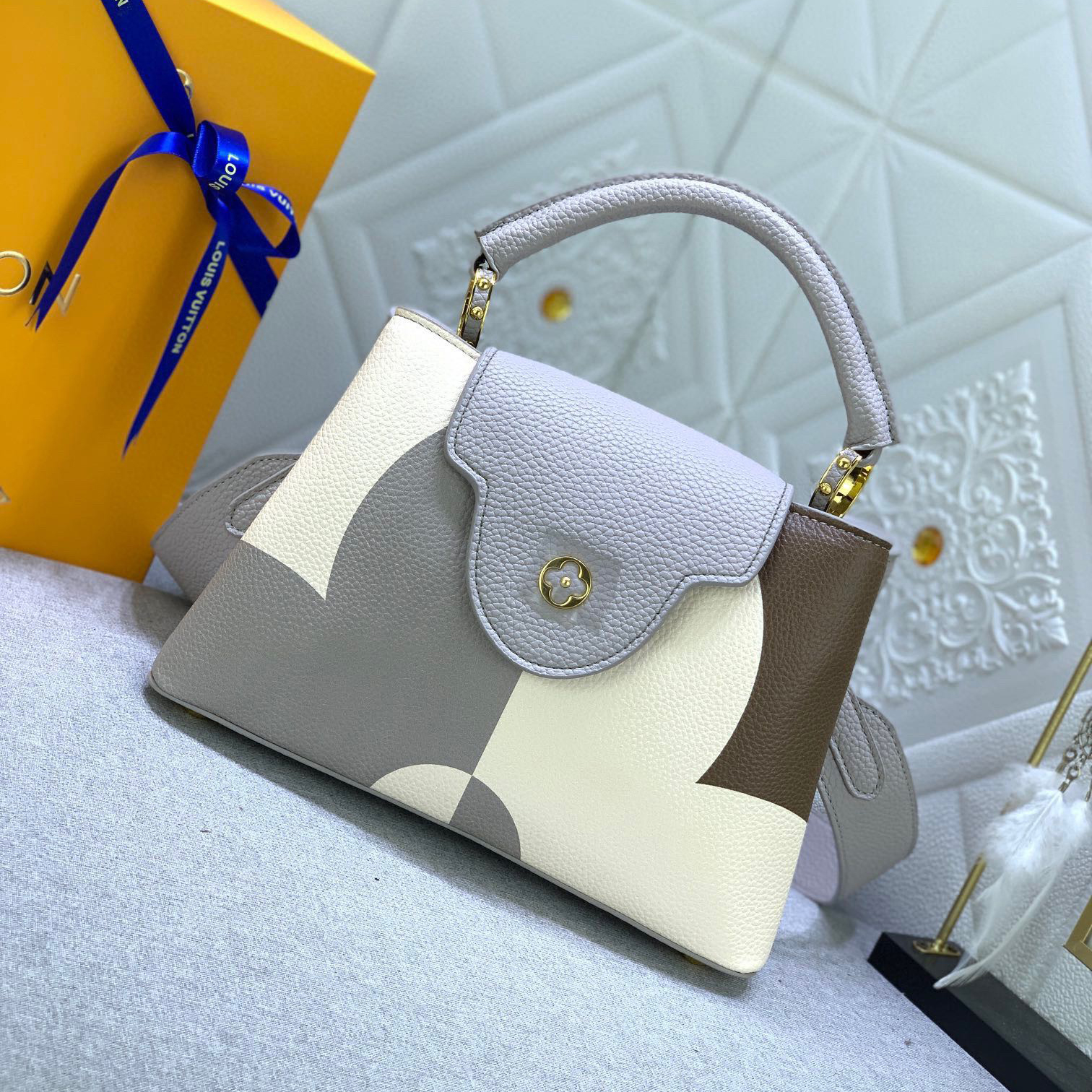 LV Designer Bagss Luxury Bag Shoulder Bag Paired With Lv Letter Iconic Side Rings And Monogram Floral Flip Cover Crossbody Purse Ladies Fashion Bag High Quality Leather Zipper Armpit Bag