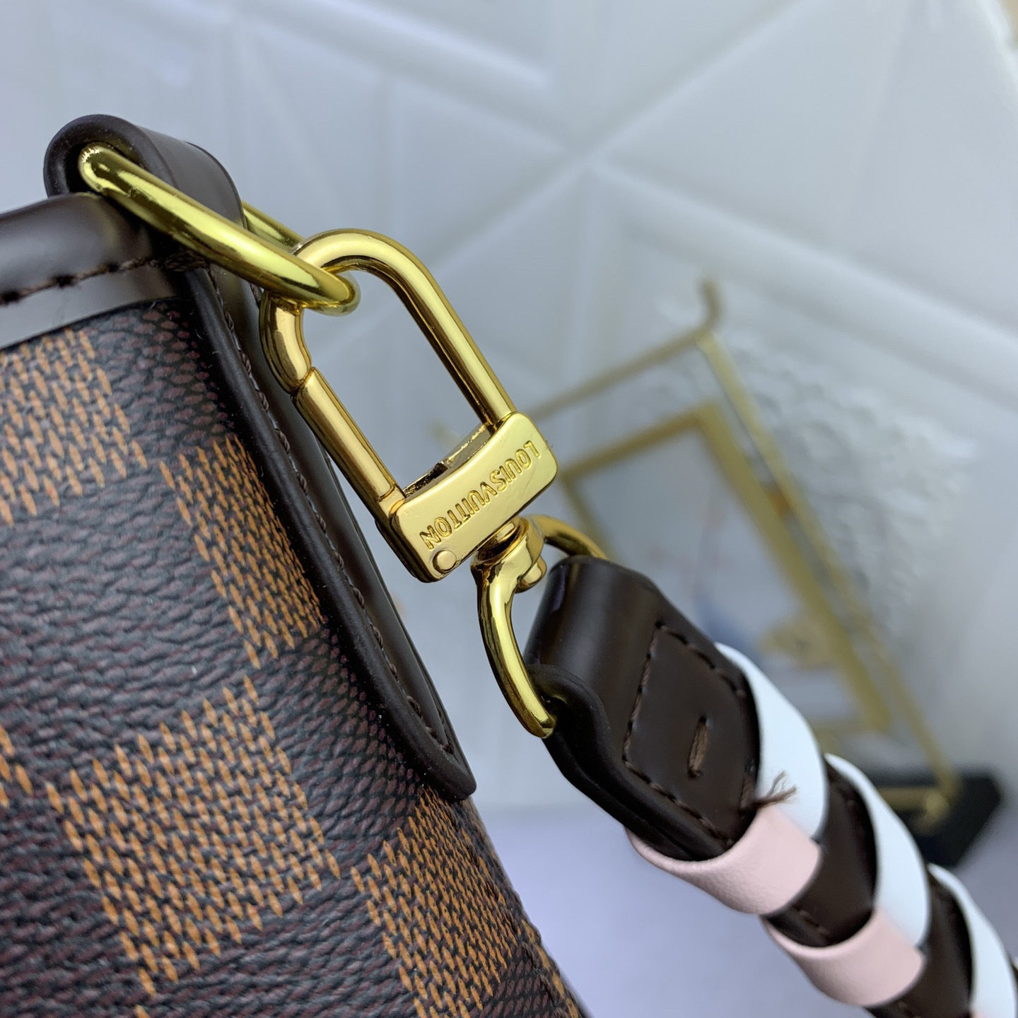 LV Designer Bagss Luxury Bag Classic Handbag Disassembly Woven Leather Strap Printed Handbag The Its Ample Interior Can Accommodate Printed Laptops And Other Office Supplies Fashion Bag High Quality Leather Bag