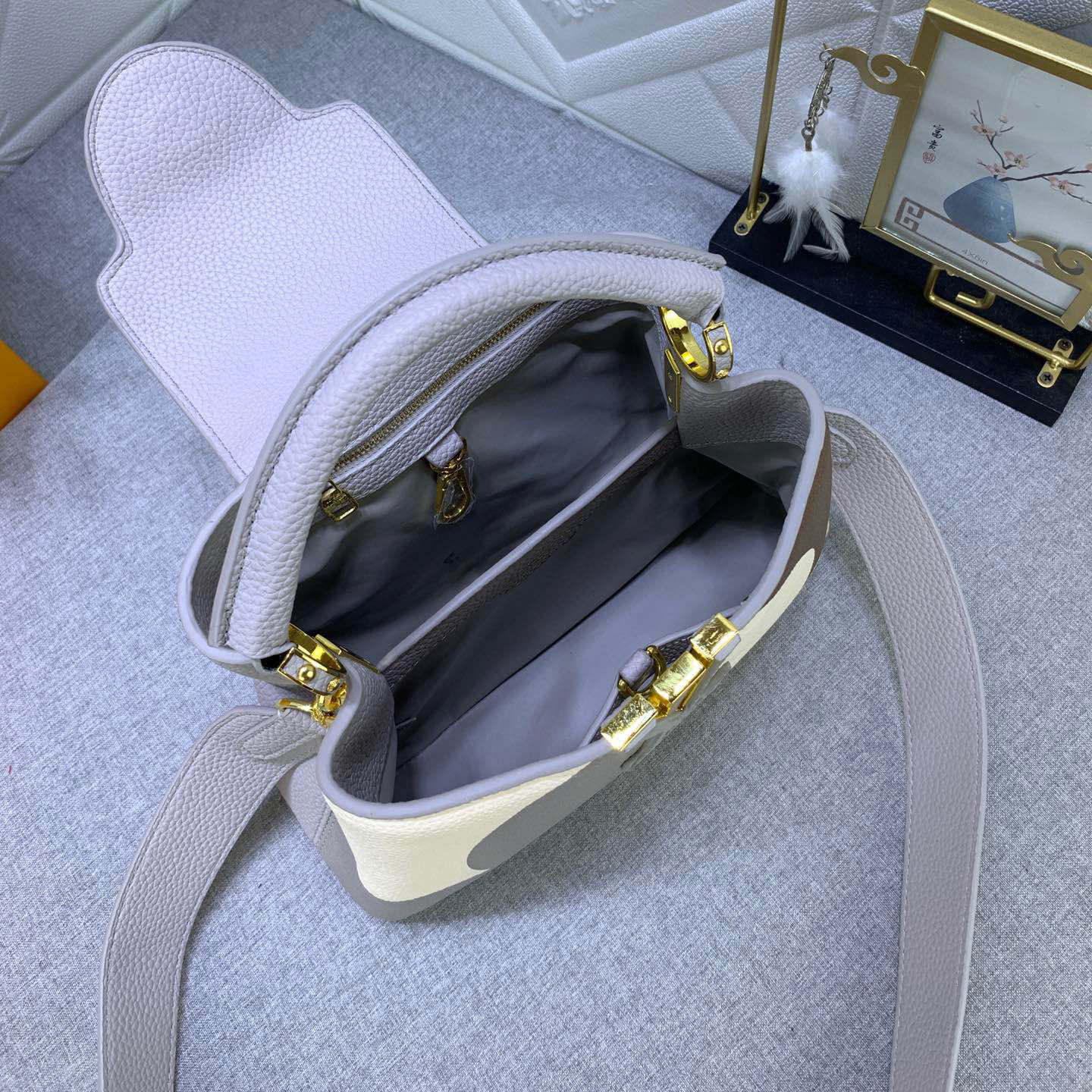 LV Designer Bagss Luxury Bag Shoulder Bag Paired With Lv Letter Iconic Side Rings And Monogram Floral Flip Cover Crossbody Purse Ladies Fashion Bag High Quality Leather Zipper Armpit Bag