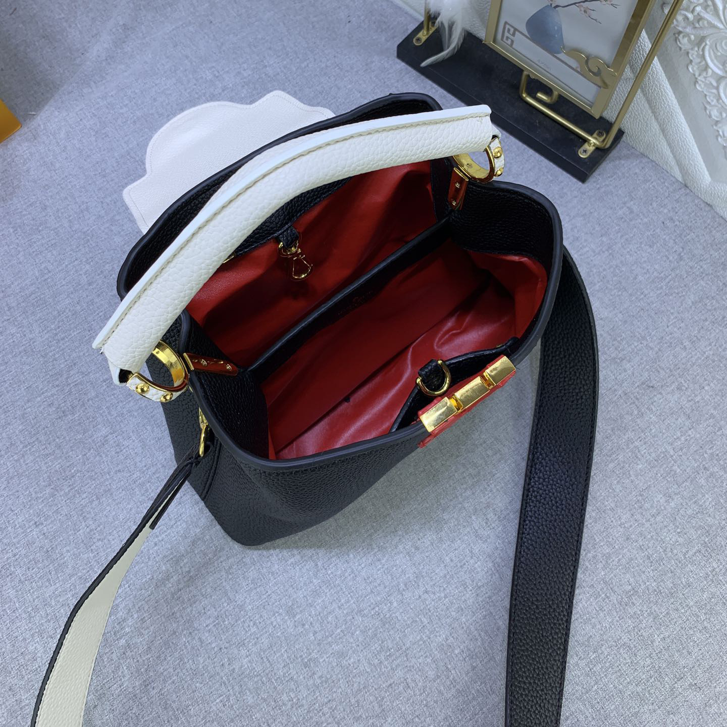 LV Designer Bagss Luxury Bag Shoulder Bag Paired With Lv Letter Iconic Side Rings And Monogram Floral Flip Cover Crossbody Purse Ladies Fashion Bag High Quality Leather Zipper Armpit Bag