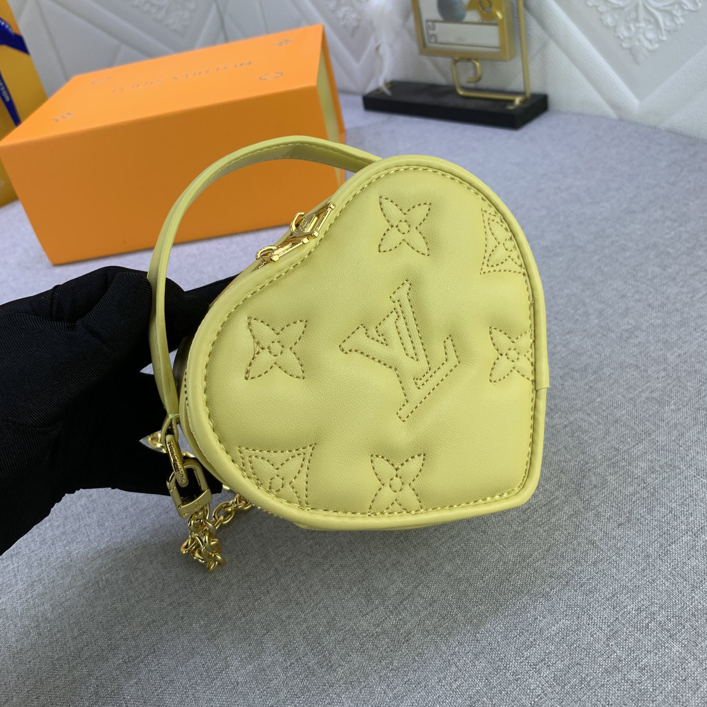 LV Designer Bagss Luxury Love Shape Bag Shoulder Bag Crossbody Purse Ladies Fashion Mini Bag High Quality Leather Zipper Armpit Bag