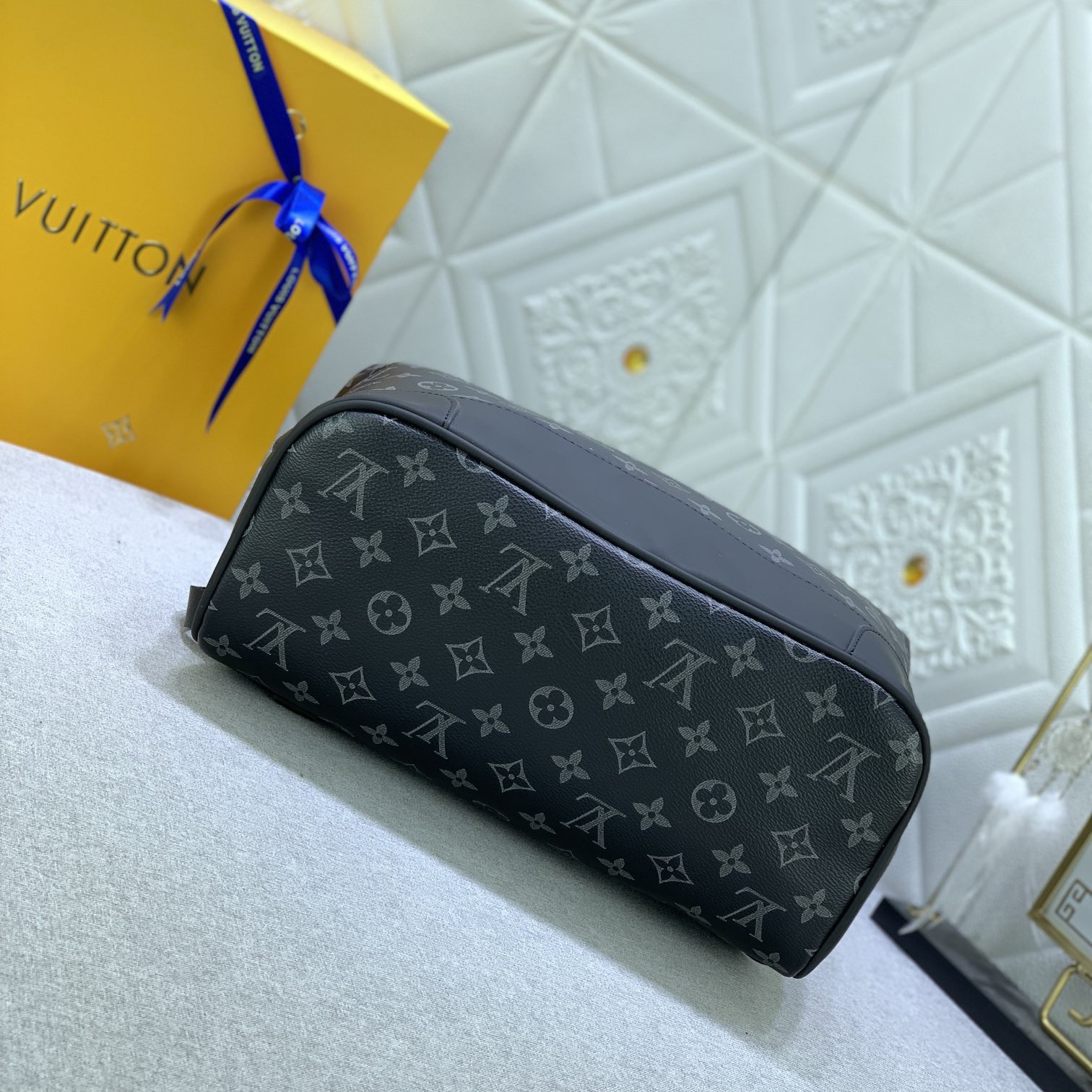 LV Stylish Design Men's And Women's Outdoor Backpack For Studen Backpack Shoulder Simple Yet Sophisticated, Trendy And Cool Style