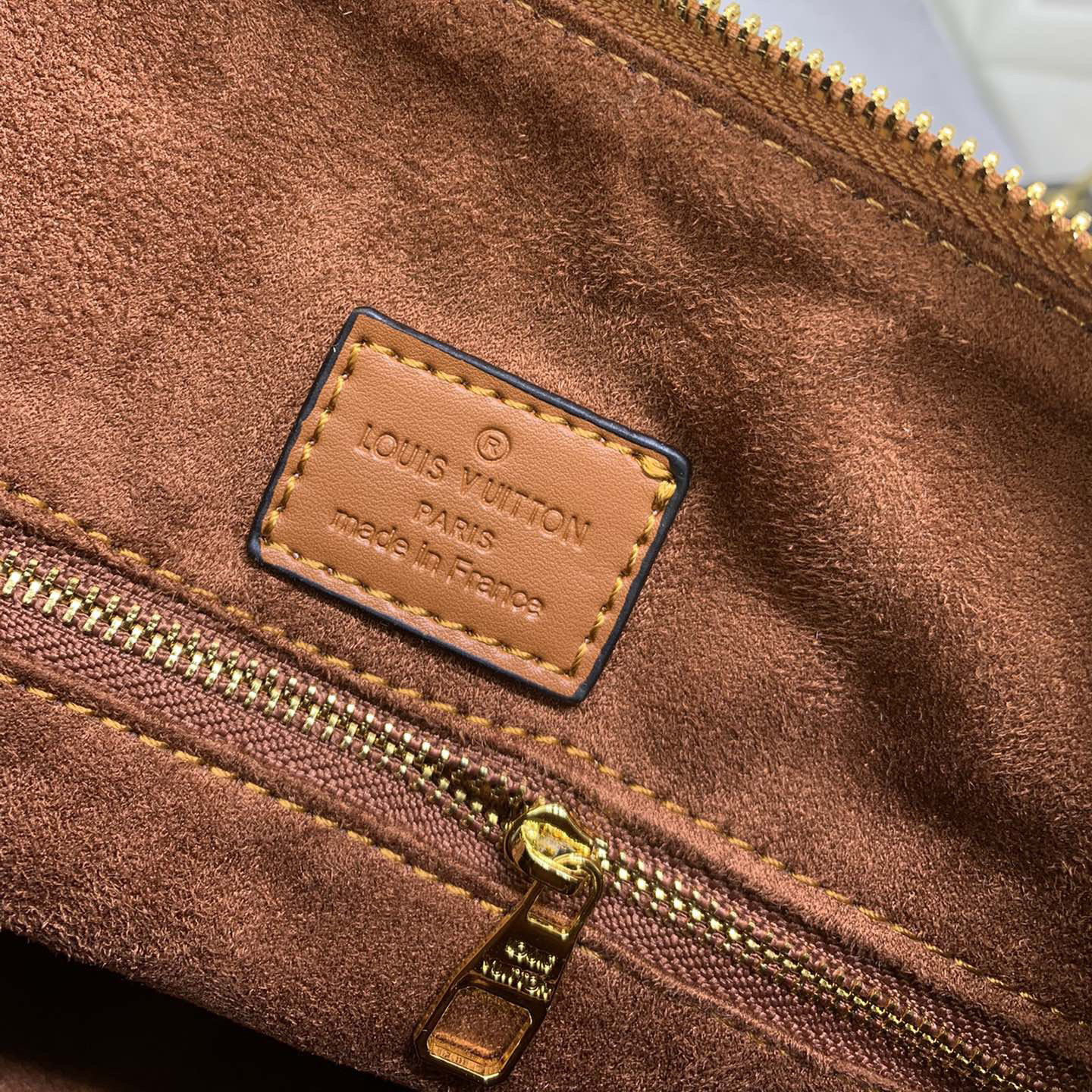 LV Designer Bag Luxury Leather Crossbody Shoulder Underarm Bag Ladies Women's Fashion Printed Chain Zipper Closure Purse