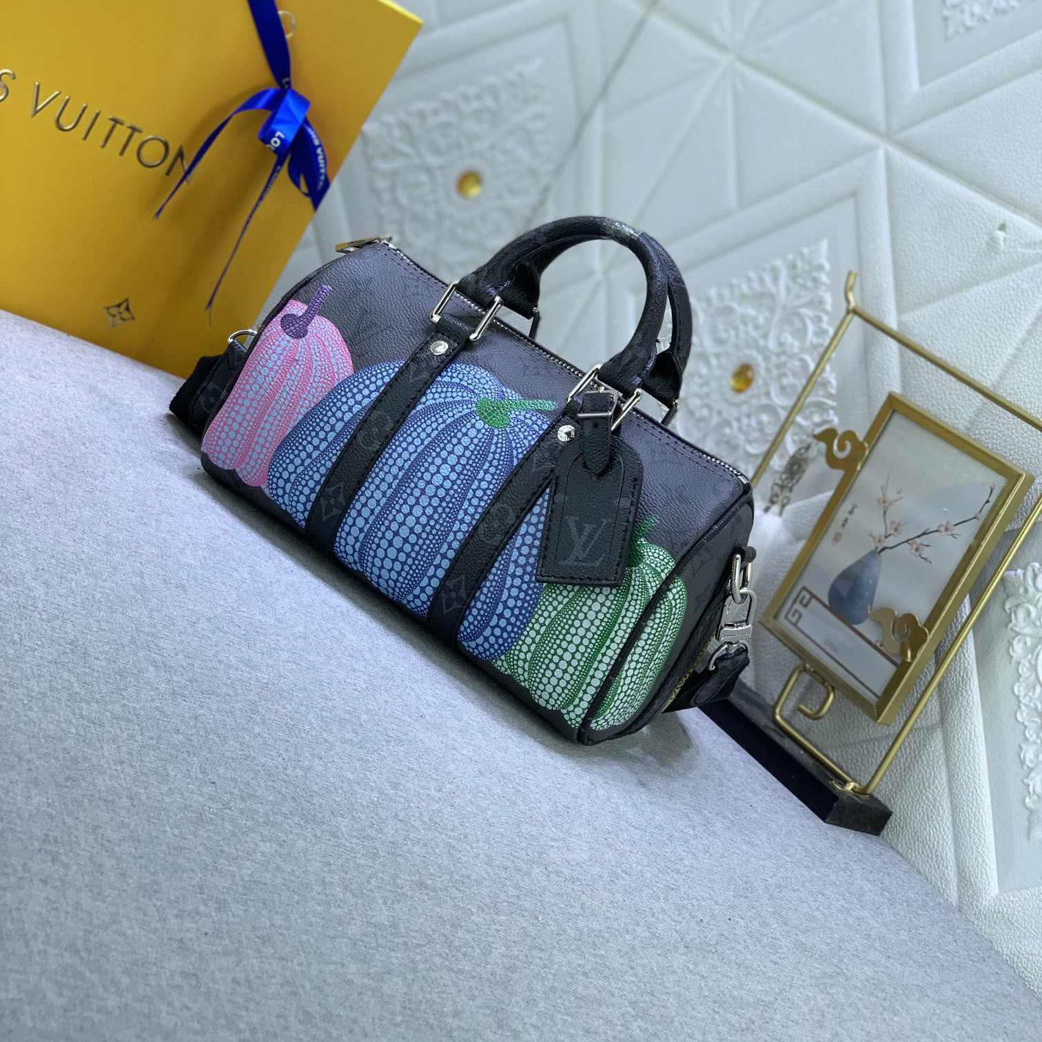 LV Designer Bagss Luxury Bag Classic Handbag Both The Chain And Adjustable Leather Shoulder Strap Can Be Disassembled The Canvas Surface Imitates The Iconic Colorful Polka Dots Of Yayoi Kusanagi Fashion Bag High Quality Leather Bag