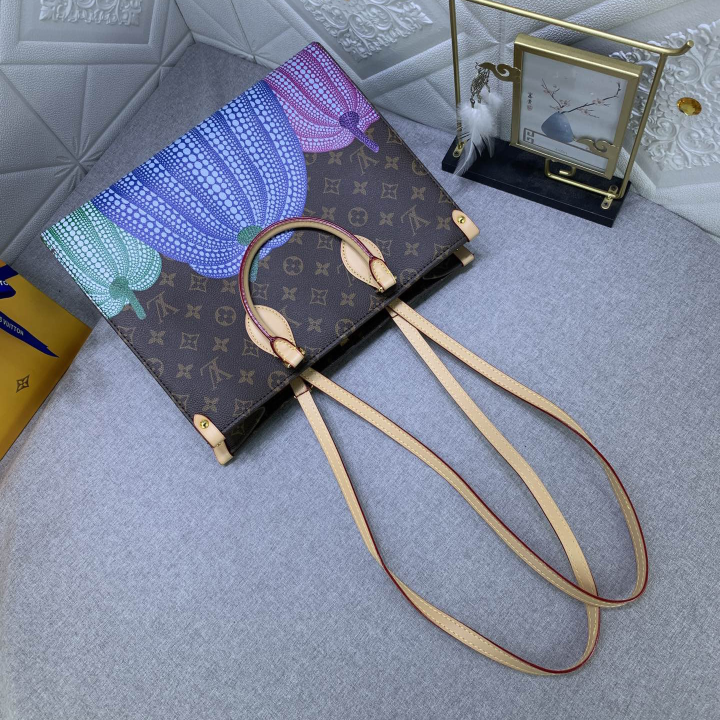 LV Designer Bagss Luxury Bag Classic Handbag Both The Chain And Adjustable Leather Shoulder Strap Can Be Disassembled The Canvas Surface Imitates The Iconic Colorful Polka Dots Of Yayoi Kusanagi Fashion Bag High Quality Leather Bag