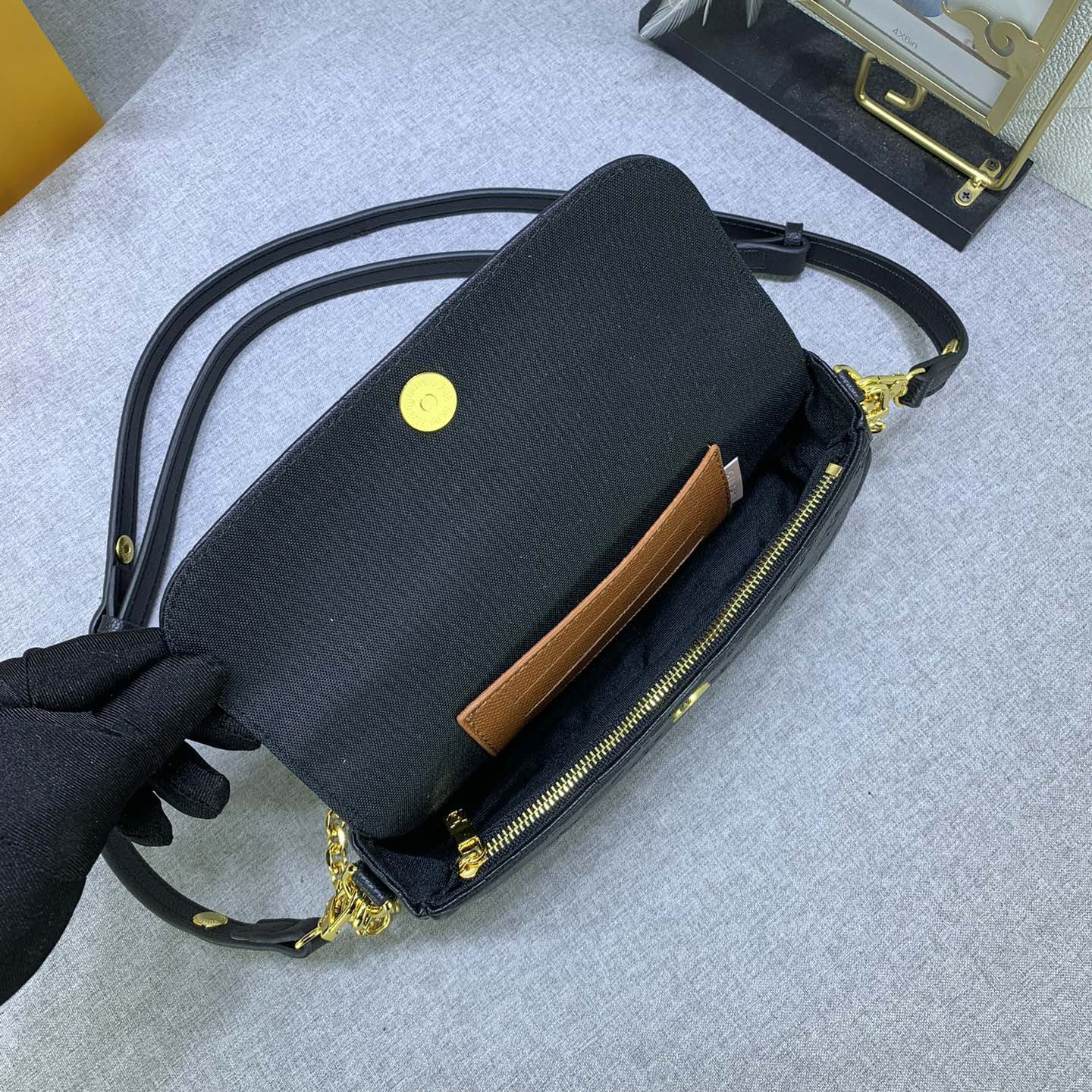 LV Designer Bagss Luxury Bag Classic Handbag Both The Chain And Adjustable Leather Shoulder Strap Can Be Disassembled Fashion Bag High Quality Leather Bag