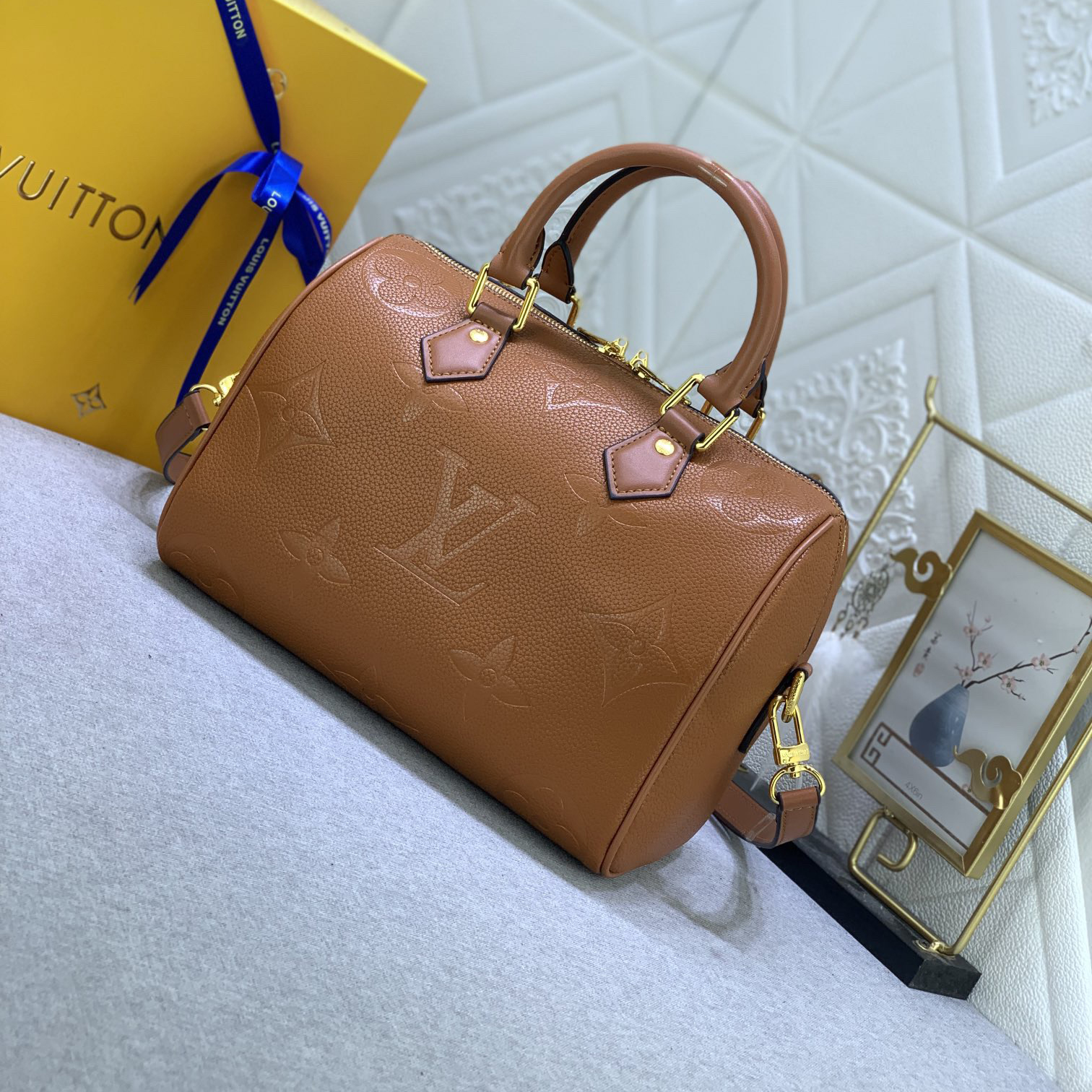 LV Designer Bag Luxury Leather Crossbody Shoulder Underarm Bag Ladies Women's Fashion Printed Chain Zipper Closure Purse