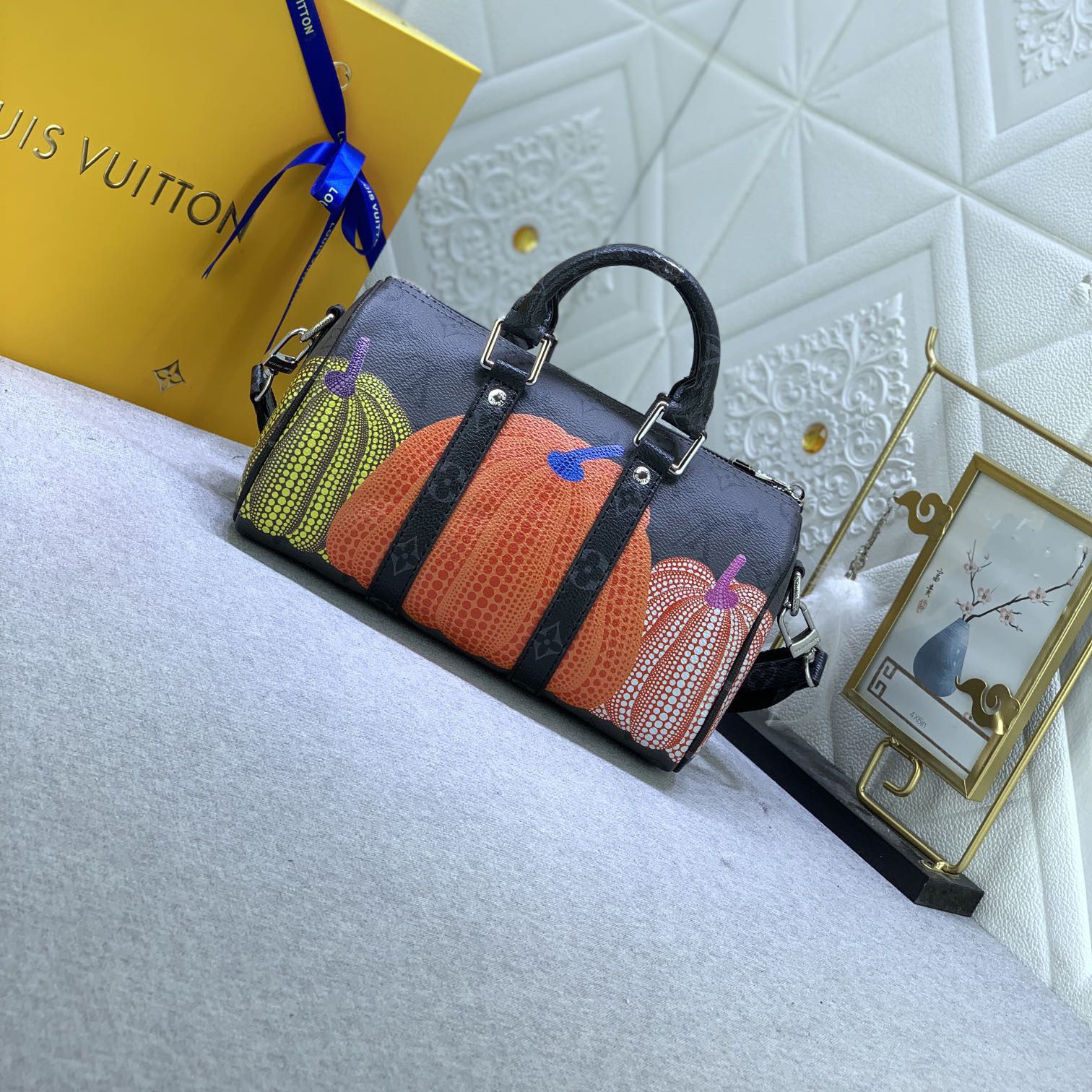 LV Designer Bagss Luxury Bag Classic Handbag Both The Chain And Adjustable Leather Shoulder Strap Can Be Disassembled The Canvas Surface Imitates The Iconic Colorful Polka Dots Of Yayoi Kusanagi Fashion Bag High Quality Leather Bag