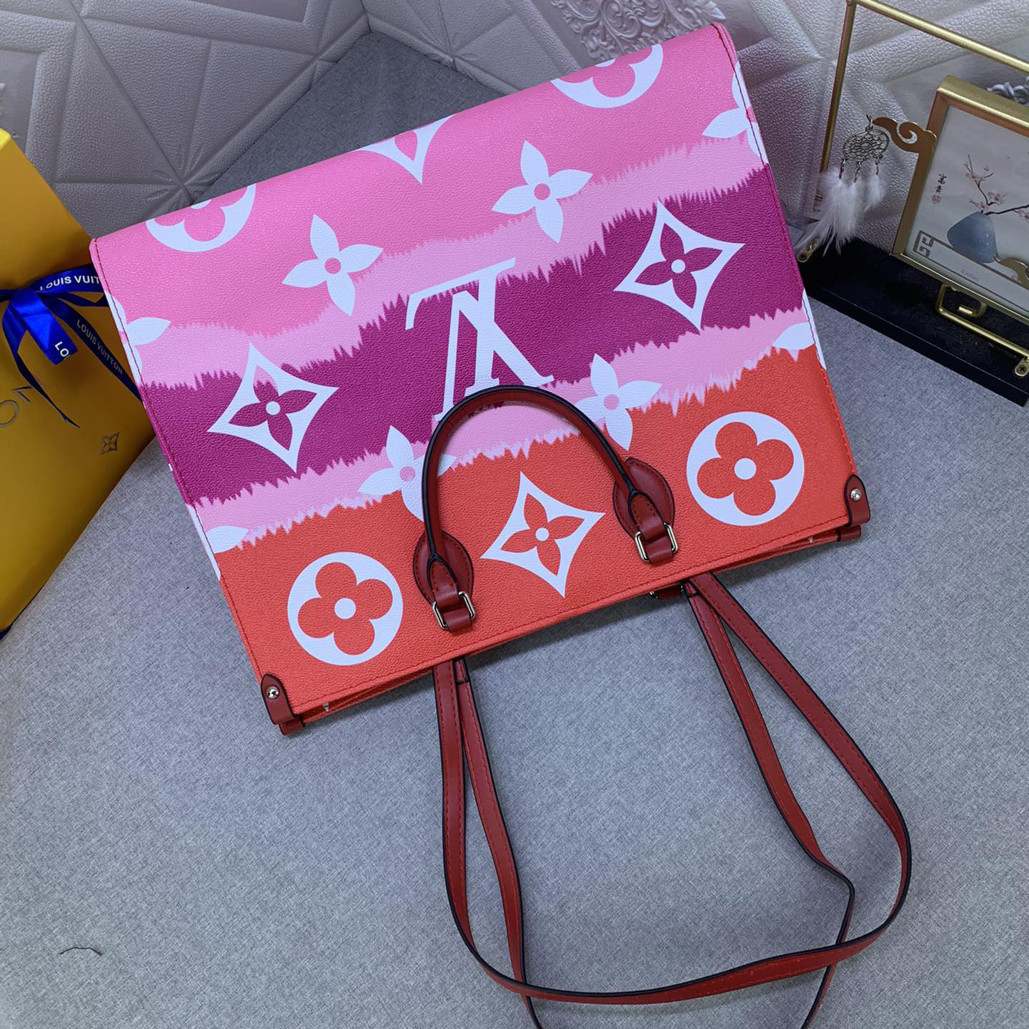 LV Designer Bag Fashion Luxury Bag Crossbody Bag Handbag Women's Casual Handbag Fashion Chain Crossbody Bag Women's Large Capacity Bag