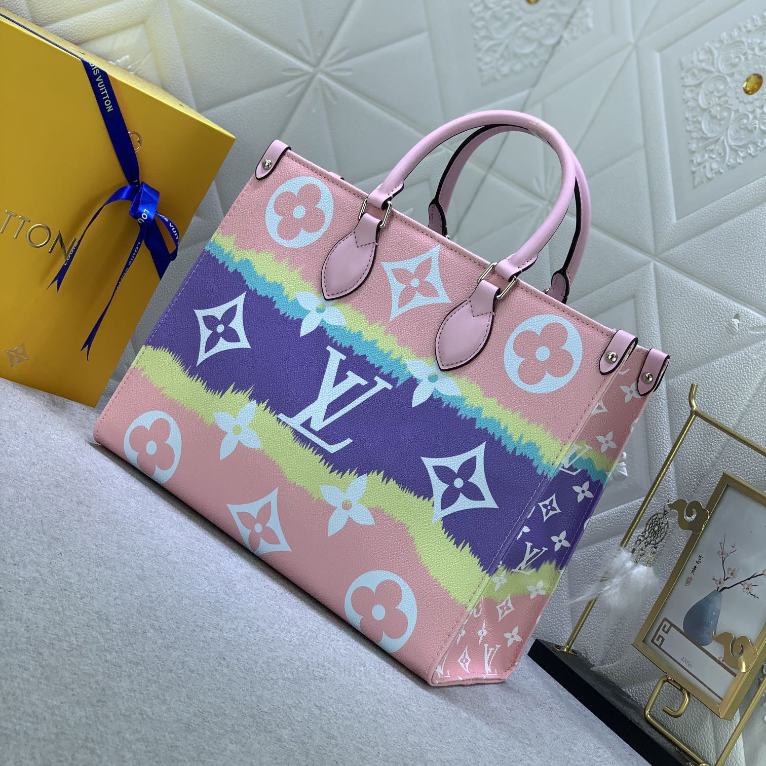 LV Designer Bag Fashion Luxury Bag Crossbody Bag Handbag Women's Casual Handbag Fashion Chain Crossbody Bag Women's Large Capacity Bag