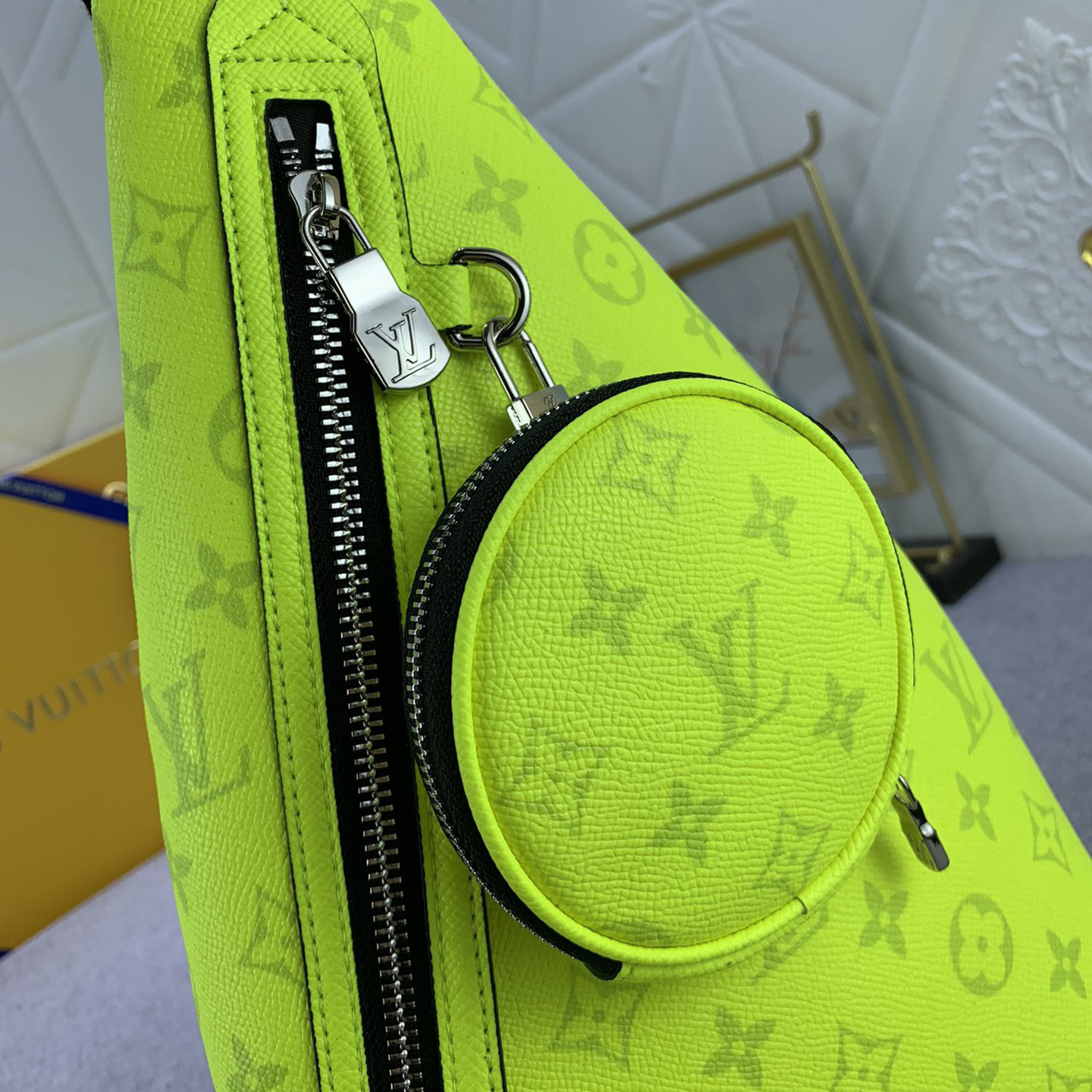 LV Designer Bagss Exploring Crossbody Travel With Exquisite Configuration Of Coated Canvas Main Compartment Inner Bag Ensures Secure Storage Available For Both Men And Women Luxury Diagonal Package