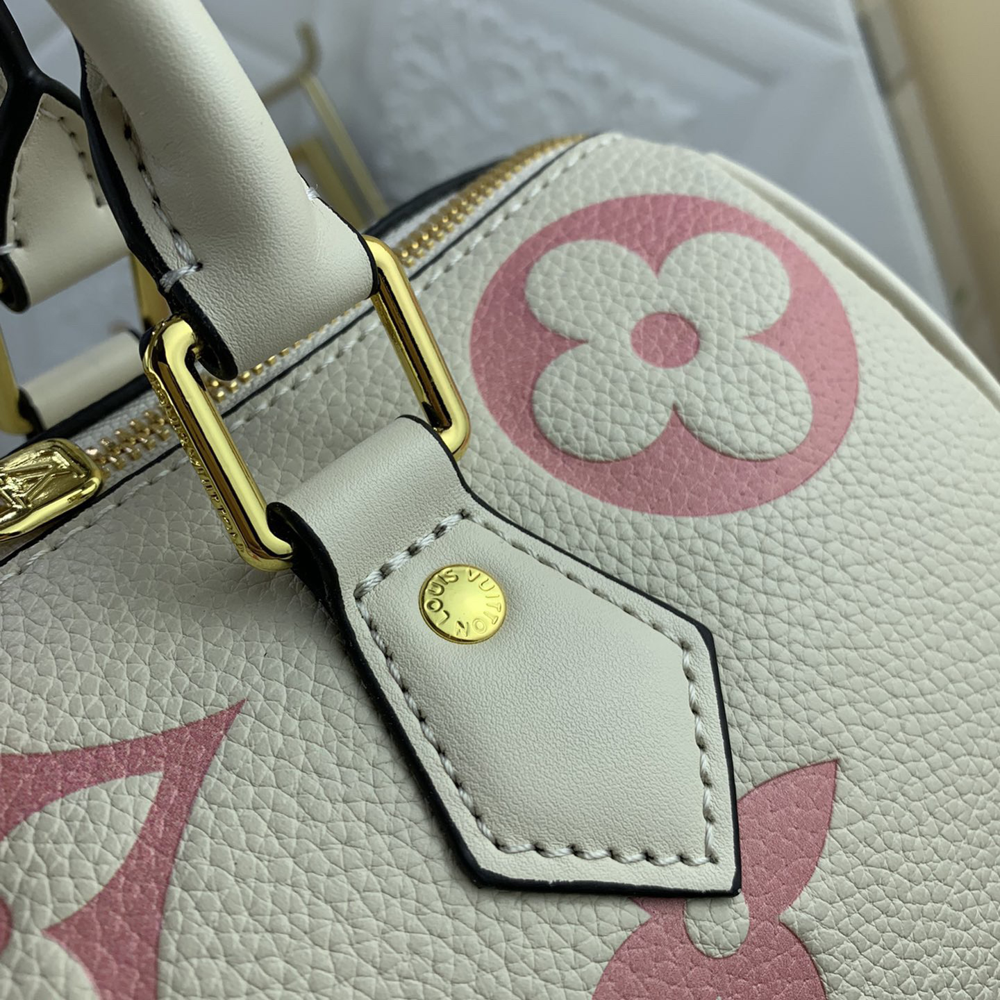 LV Designer Bag Luxury Leather Crossbody Shoulder Underarm Bag Ladies Women's Fashion Printed Chain Zipper Closure Purse