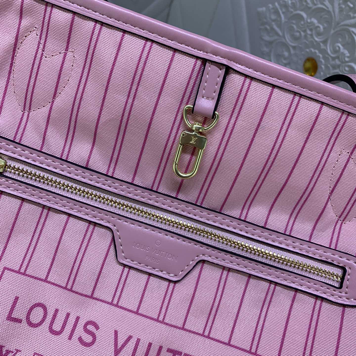 LV Designer Bagss Luxury Bag Classic Handbag Disassembly Woven Leather Strap Printed Handbag The Its Ample Interior Can Accommodate Printed Laptops And Other Office Supplies Fashion Bag High Quality Leather Bag