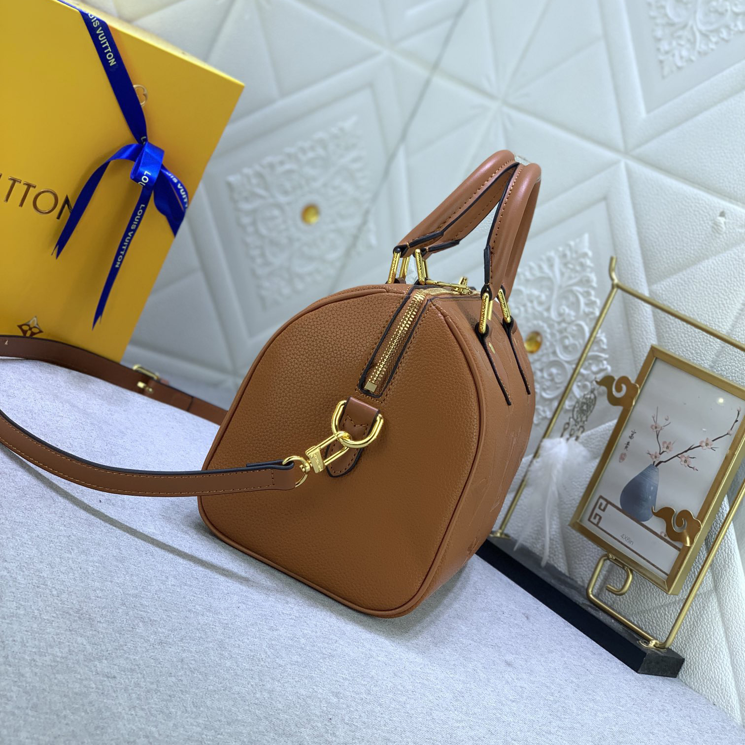 LV Designer Bag Luxury Leather Crossbody Shoulder Underarm Bag Ladies Women's Fashion Printed Chain Zipper Closure Purse