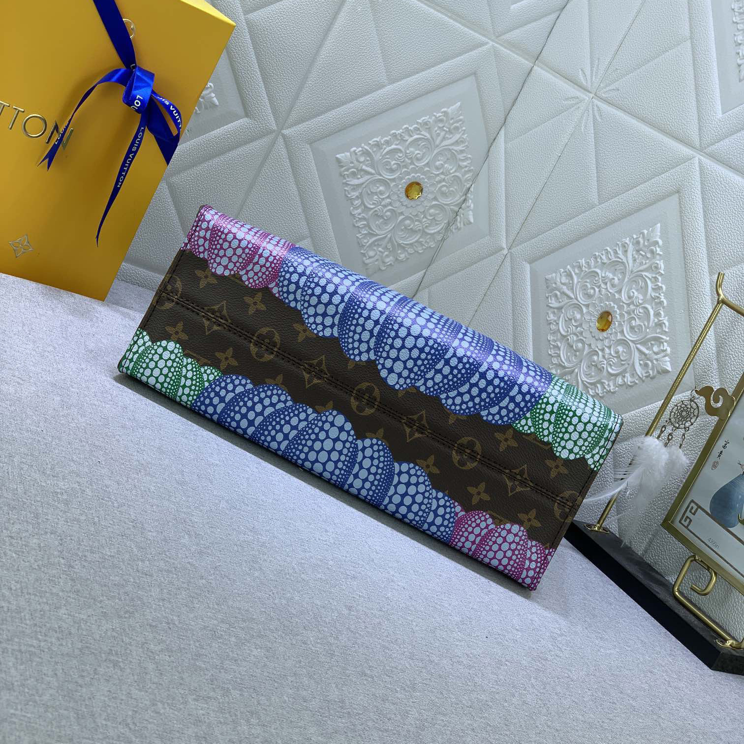 LV Designer Bagss Luxury Bag Classic Handbag Both The Chain And Adjustable Leather Shoulder Strap Can Be Disassembled The Canvas Surface Imitates The Iconic Colorful Polka Dots Of Yayoi Kusanagi Fashion Bag High Quality Leather Bag