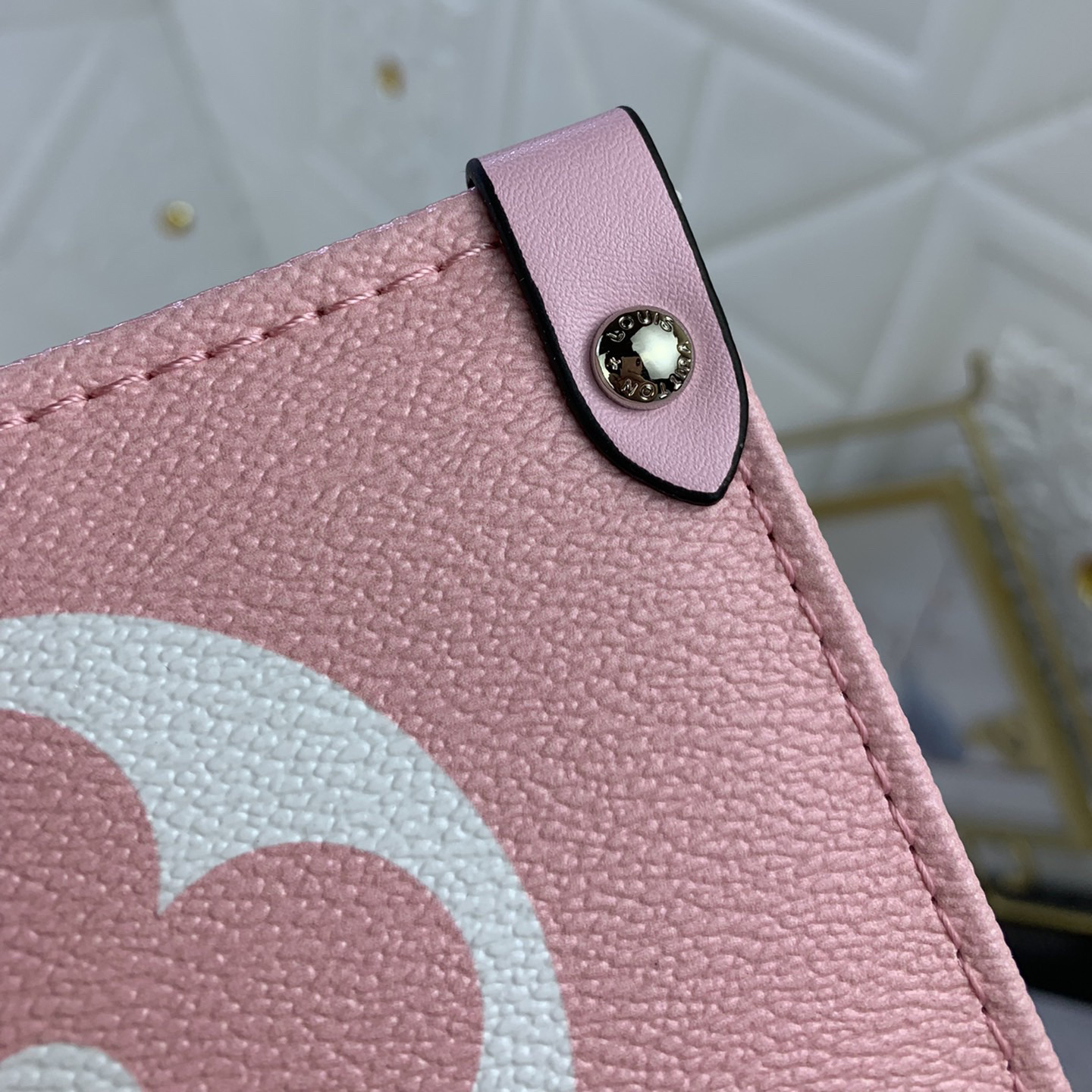 LV Designer Bag Fashion Luxury Bag Crossbody Bag Handbag Women's Casual Handbag Fashion Chain Crossbody Bag Women's Large Capacity Bag