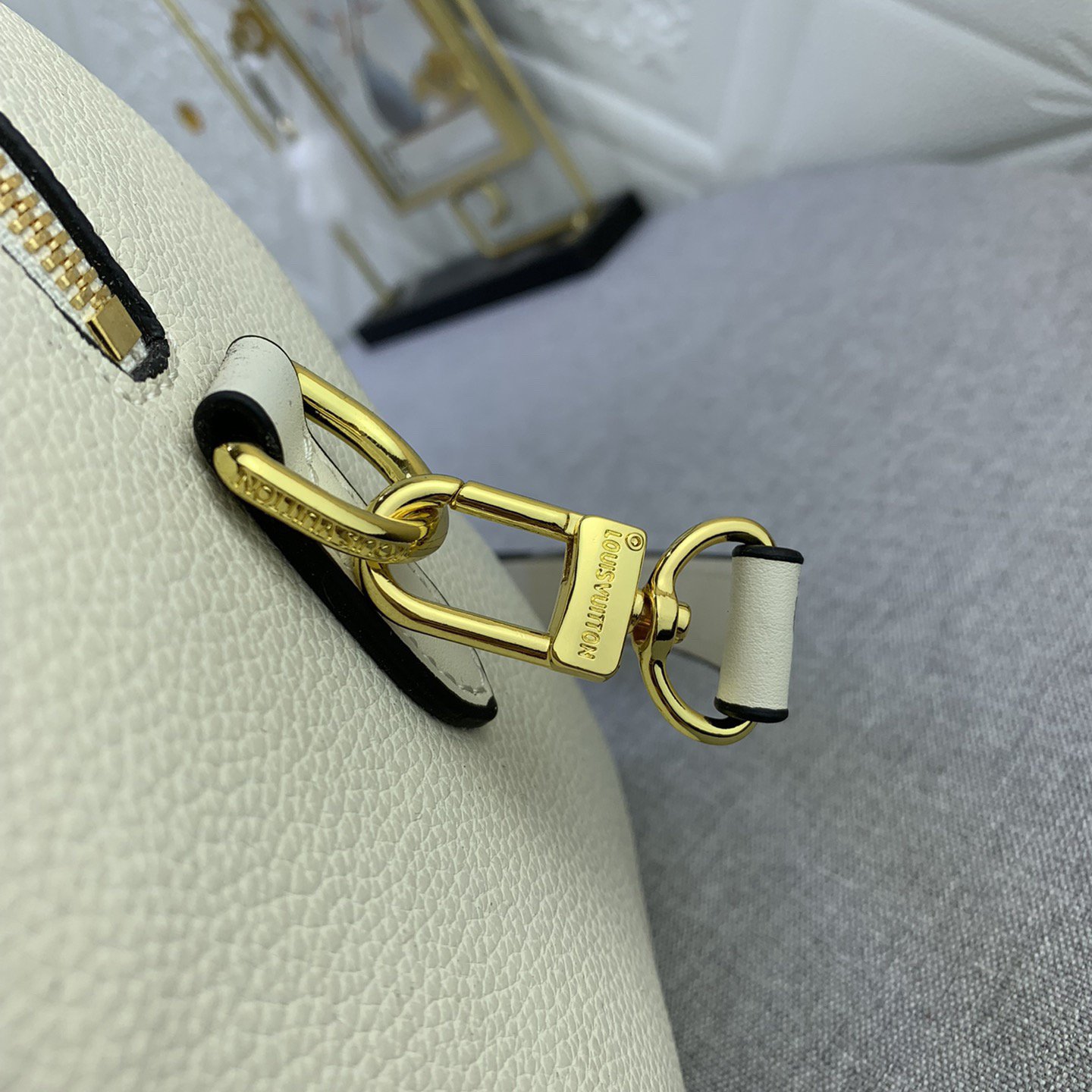 LV Designer Bag Luxury Leather Crossbody Shoulder Underarm Bag Ladies Women's Fashion Printed Chain Zipper Closure Purse