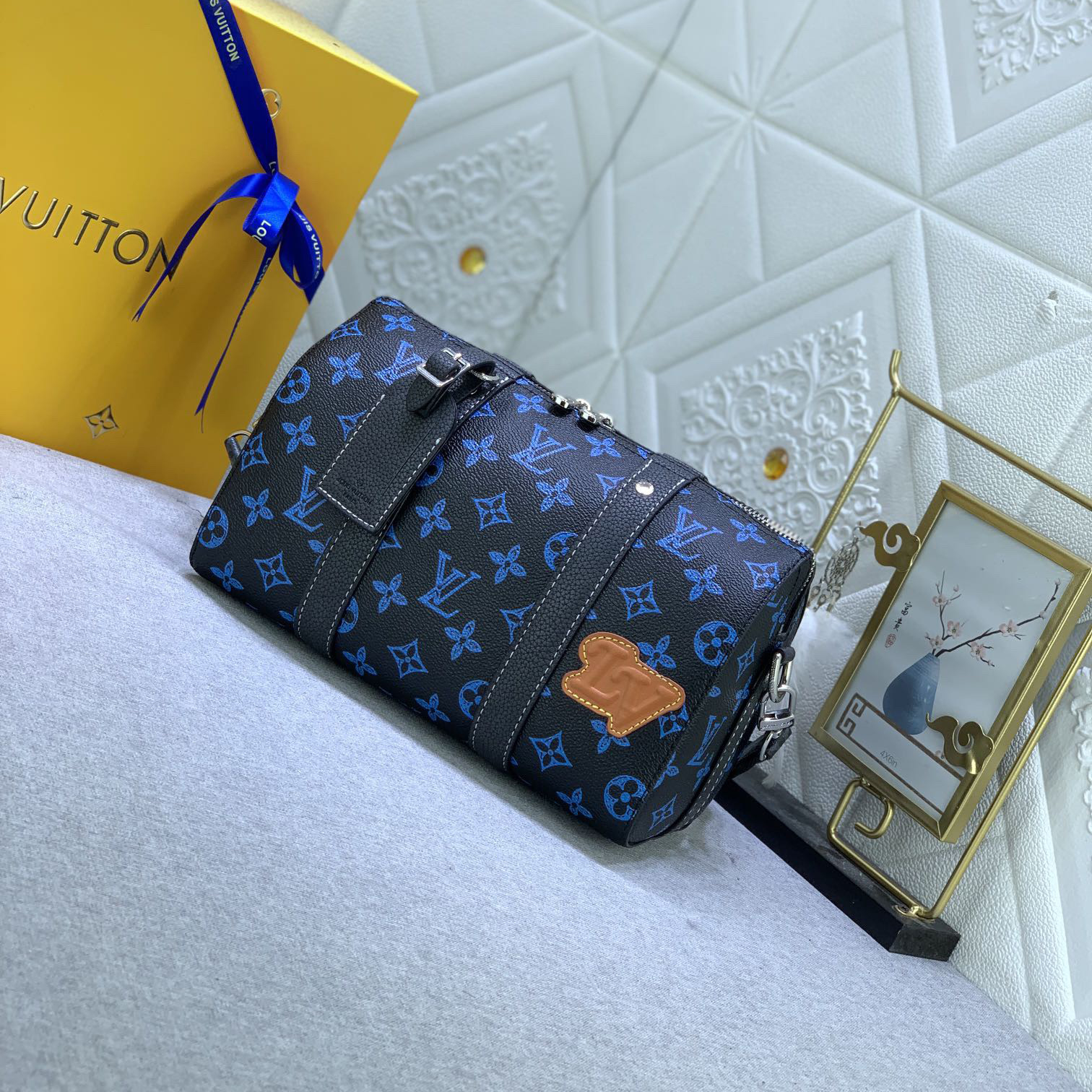 LV Designer Bagss Luxury Bag Classic handbag Zipper main compartment with fabric lining and adjustable shoulder straps Fashion Bag High Quality Leather Bag