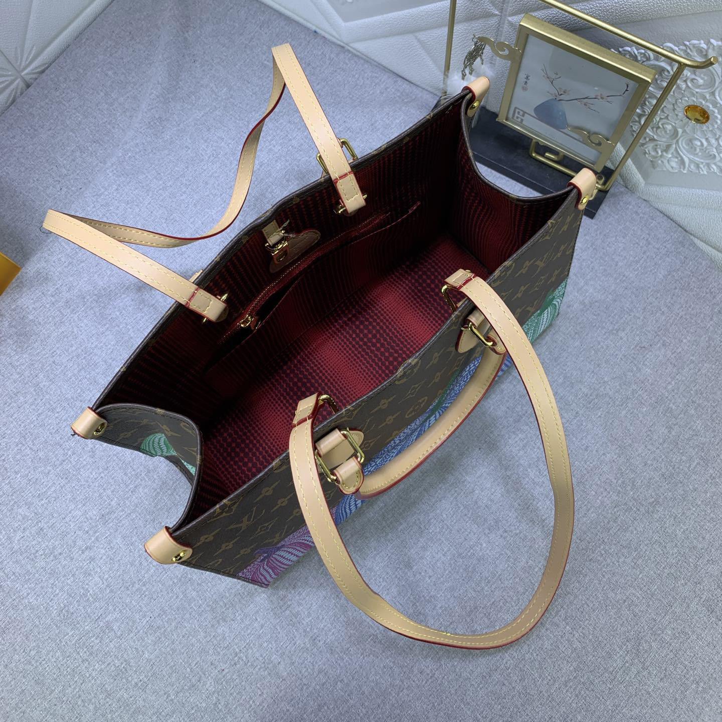 LV Designer Bagss Luxury Bag Classic Handbag Both The Chain And Adjustable Leather Shoulder Strap Can Be Disassembled The Canvas Surface Imitates The Iconic Colorful Polka Dots Of Yayoi Kusanagi Fashion Bag High Quality Leather Bag