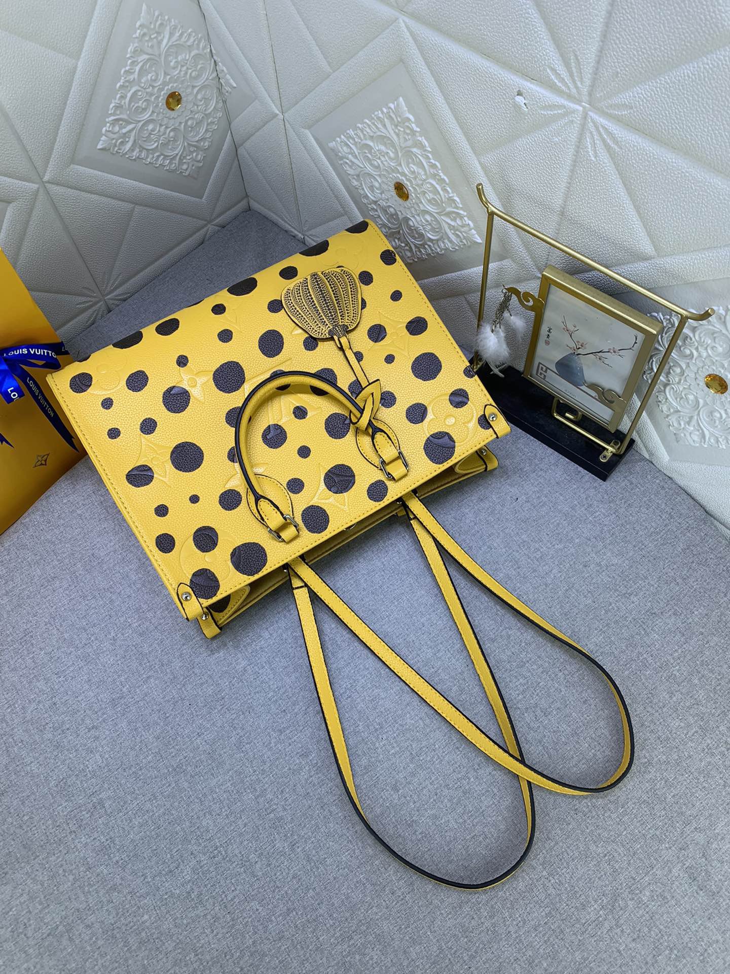 LV Designer Bagss Luxury Bag Classic Handbag Both The Chain And Adjustable Leather Shoulder Strap Can Be Disassembled The Canvas Surface Iconic Polka Dots Of Yayoi Kusanagi Fashion Bag High Quality Leather Bag