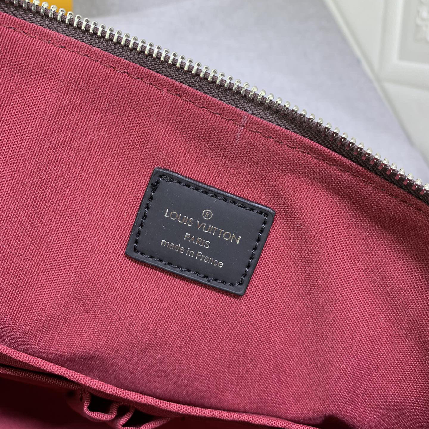 LV Designer Bagss Luxury Bag Classic Handbag Zipper Main Compartment With Fabric Lining And Adjustable Shoulder Straps Can Accommodate A 15 Inch Laptop Fashion Bag High Quality Leather Bag