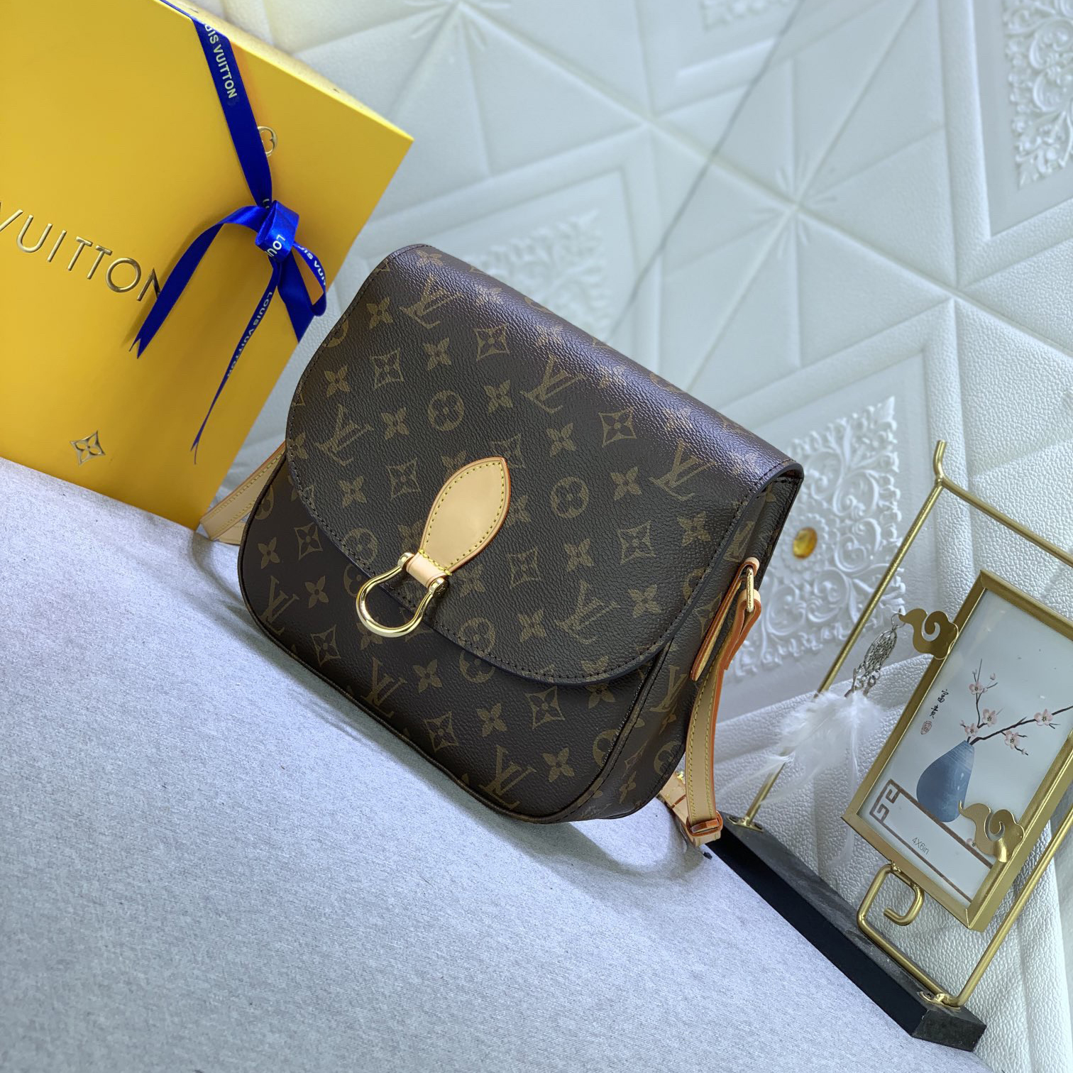 LV Designer Bagss Luxury Bag Classic Handbag Leisure Bag Adjustable Crossbody Shoulder Strap - Flap Magnetic Flap Opening And Closing Messenger Bag Women High Quality Leather Bag