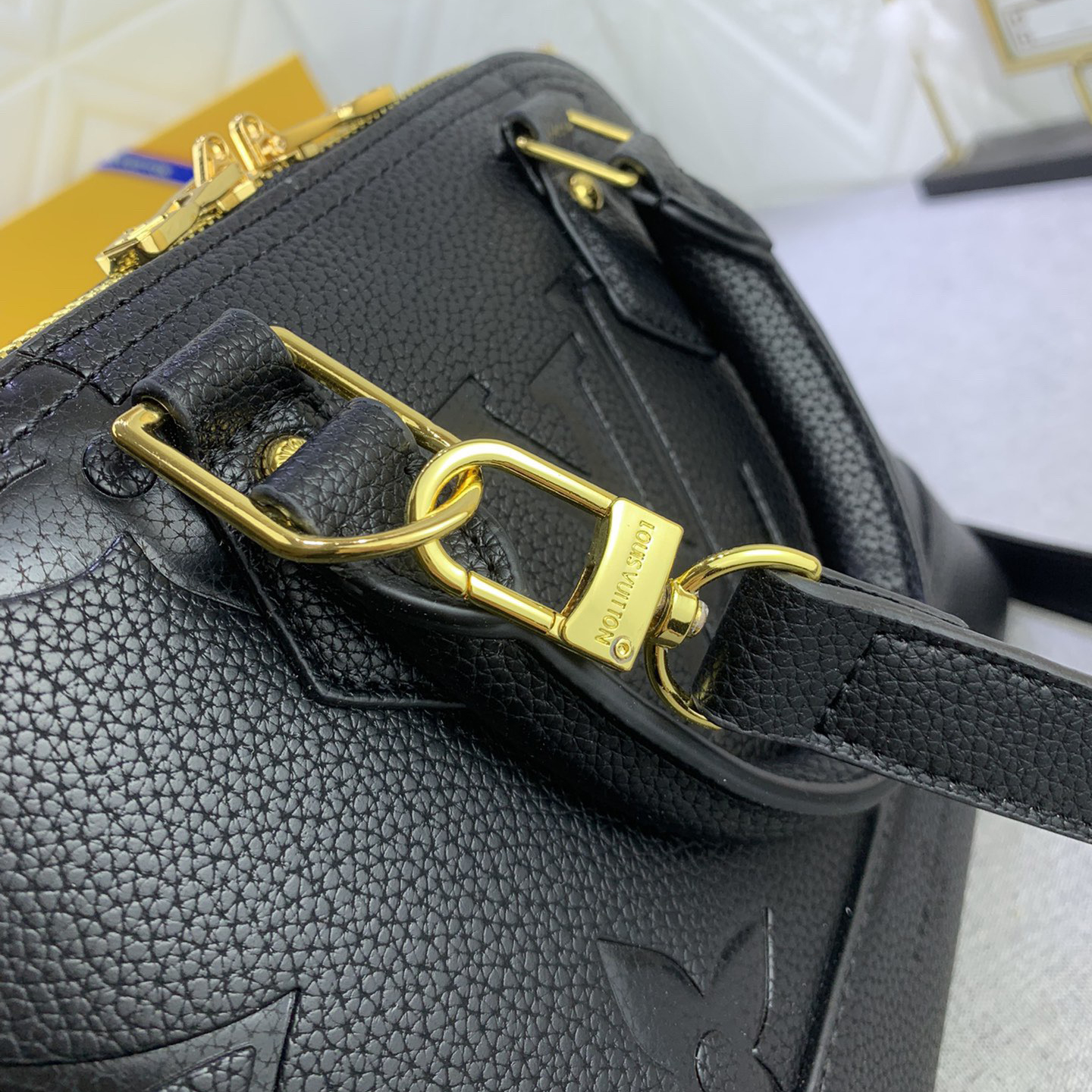 LV Designer Bagss Luxury Bag Classic Handbag Leisure Bag Embossed Shell Bag Fashion Women High Quality Leather Bag