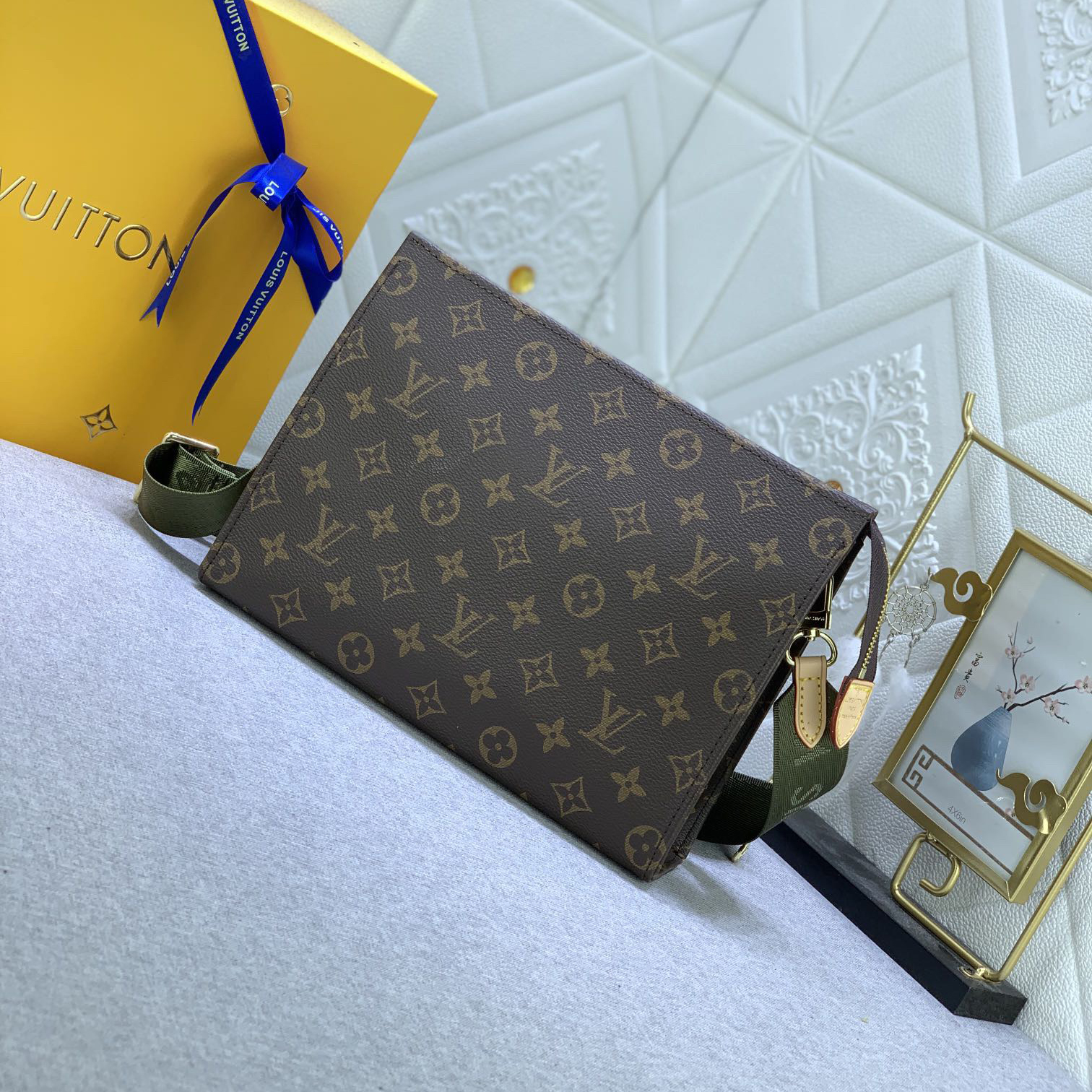 LV Designer Bagss Luxury Bag Classic Handbag Retro Print Unisex Bag Adjustable Shoulder Straps Can Also Be Removed Women High Quality Leather Bag